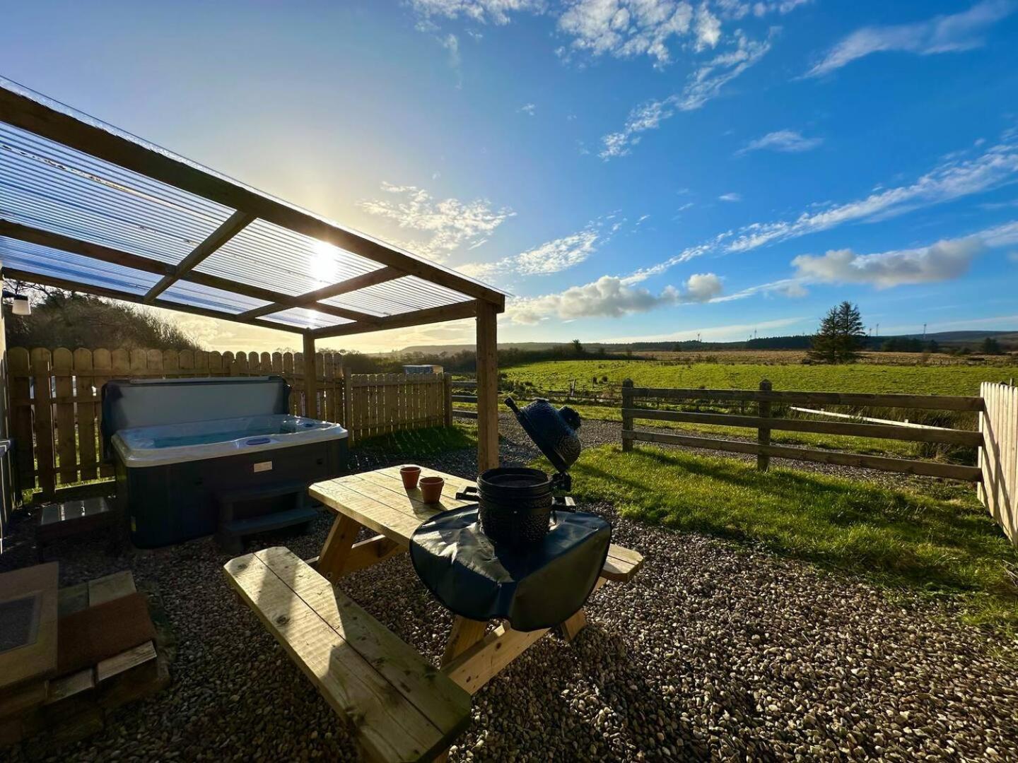 Hotel Forest View Cottage - Private Hot Tub