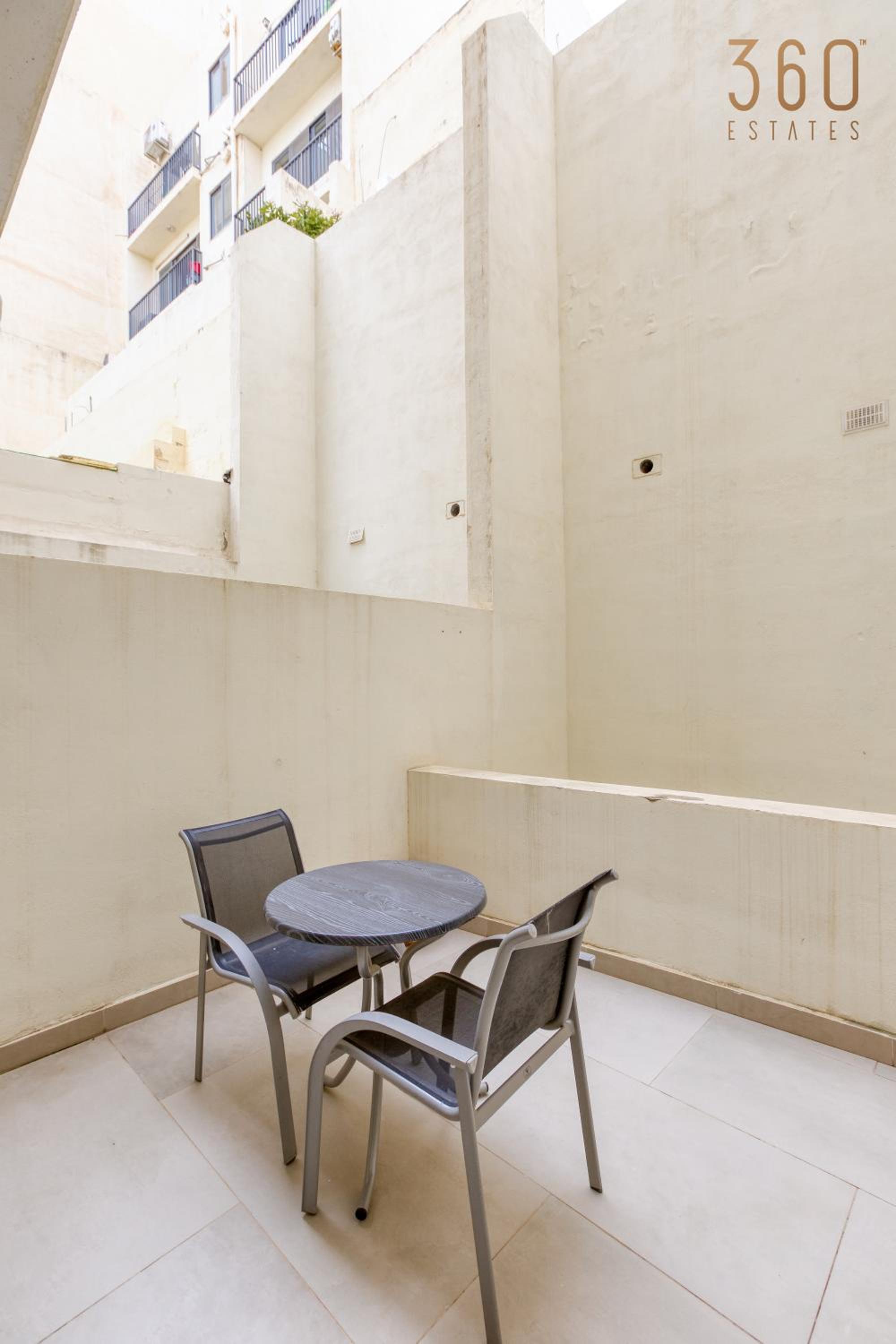 Cosy 1BR home with back terrace in Gzira by 360 Estates view 5