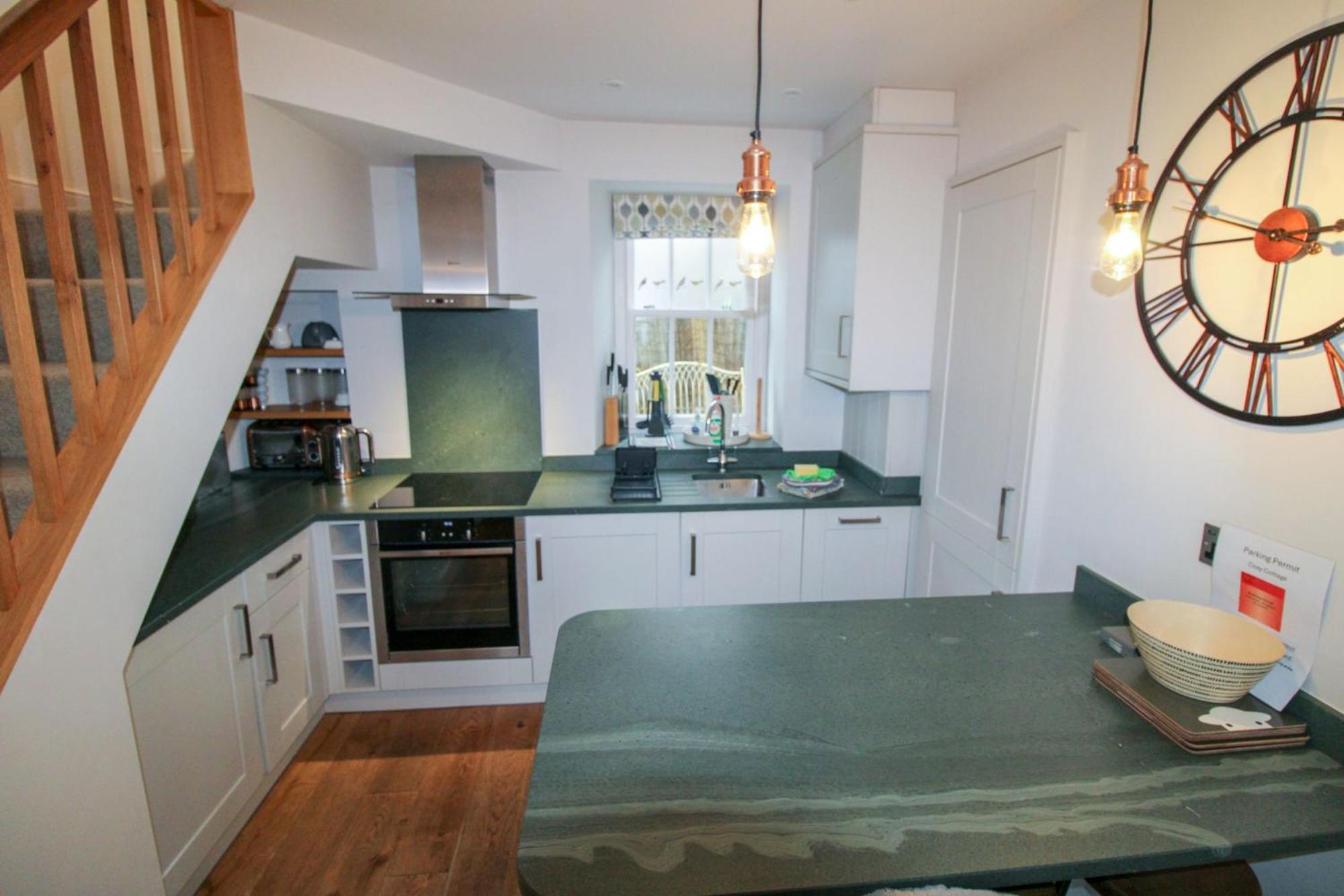 Cosy Cottage within walking distance of shops, pubs in Ambleside with wood burning stove