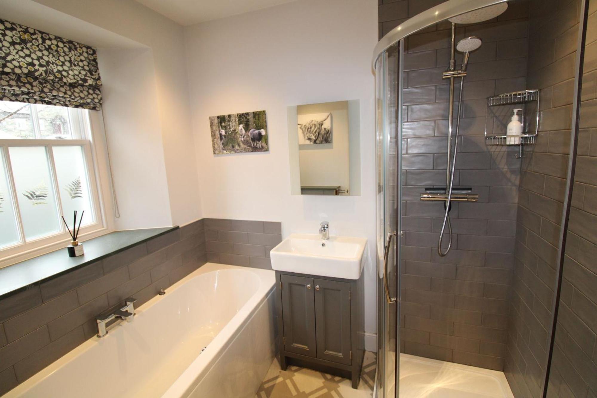 Cosy Cottage within walking distance of shops, pubs in Ambleside with wood burning stove