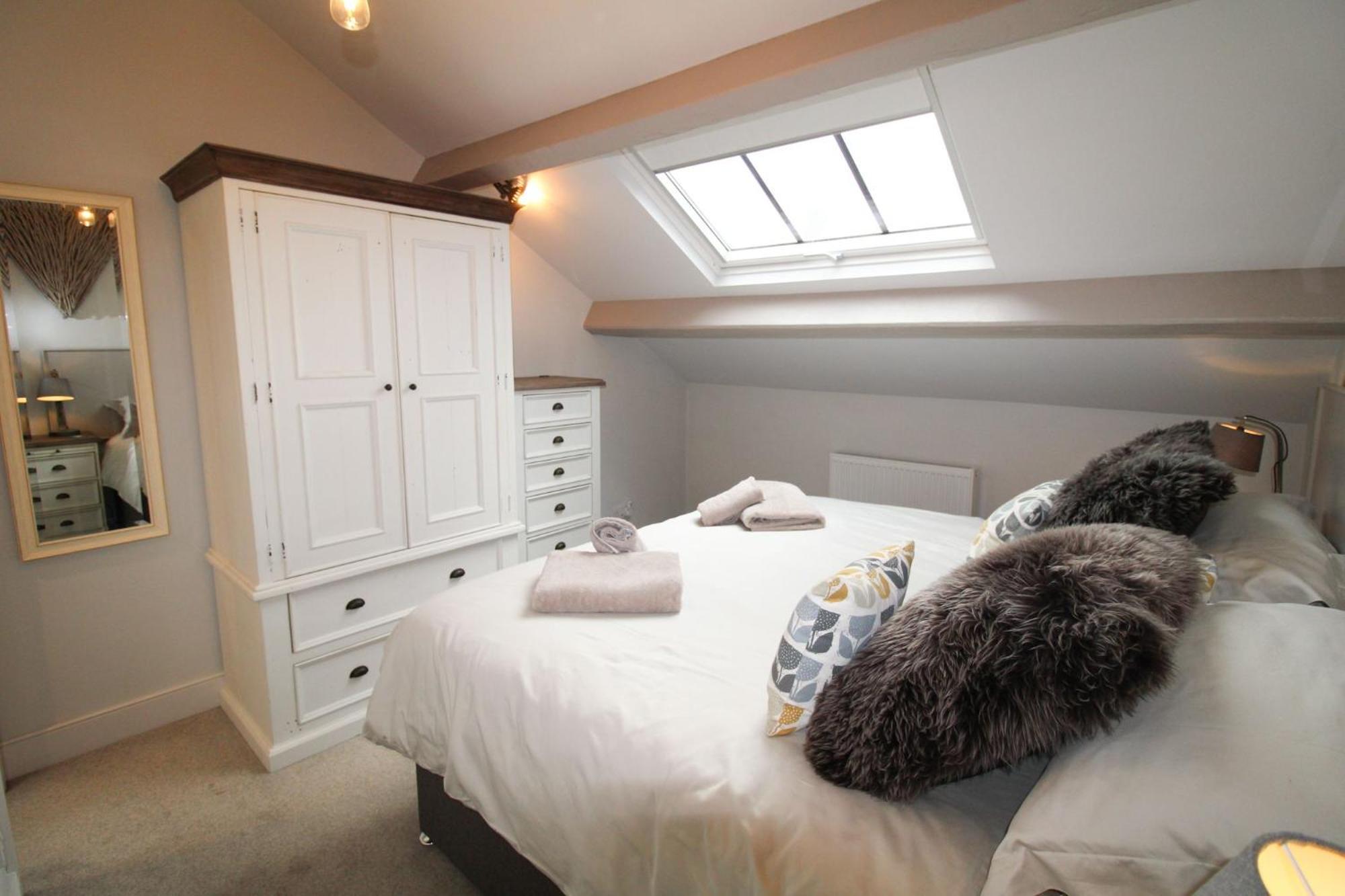 Cosy Cottage within walking distance of shops, pubs in Ambleside with wood burning stove