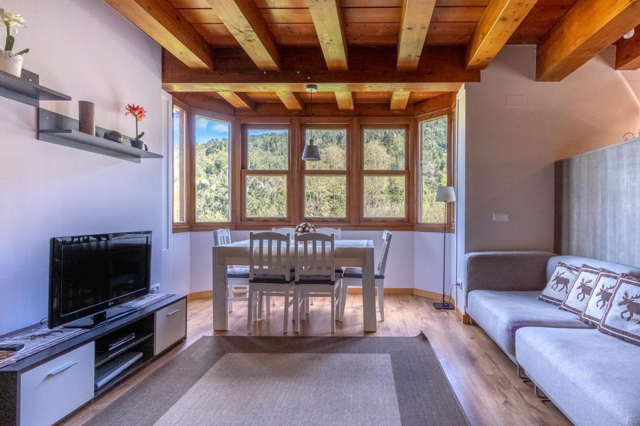 43B Nature with parking by Aston Rentals view 2