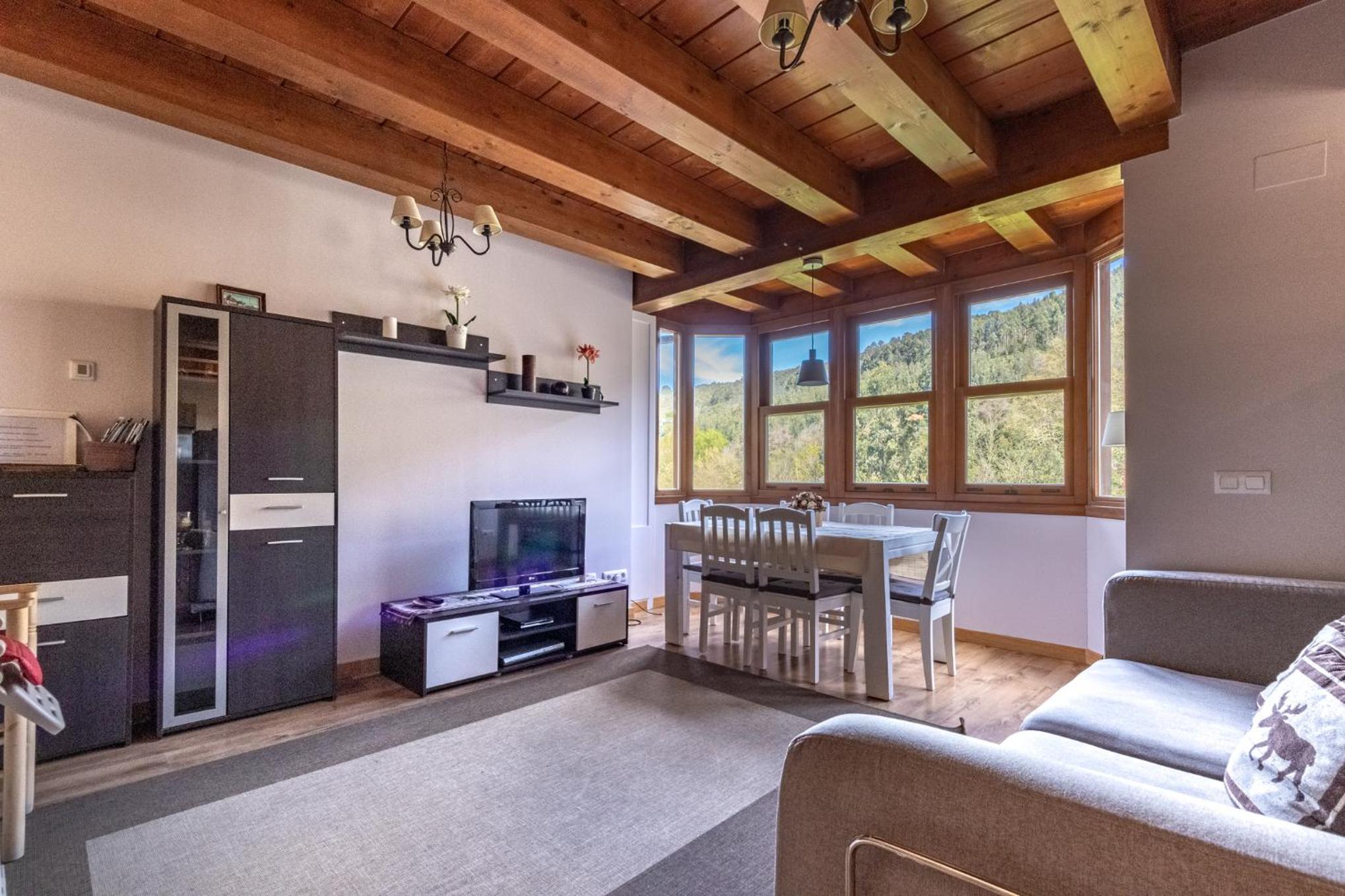 43B Nature with parking by Aston Rentals view 3