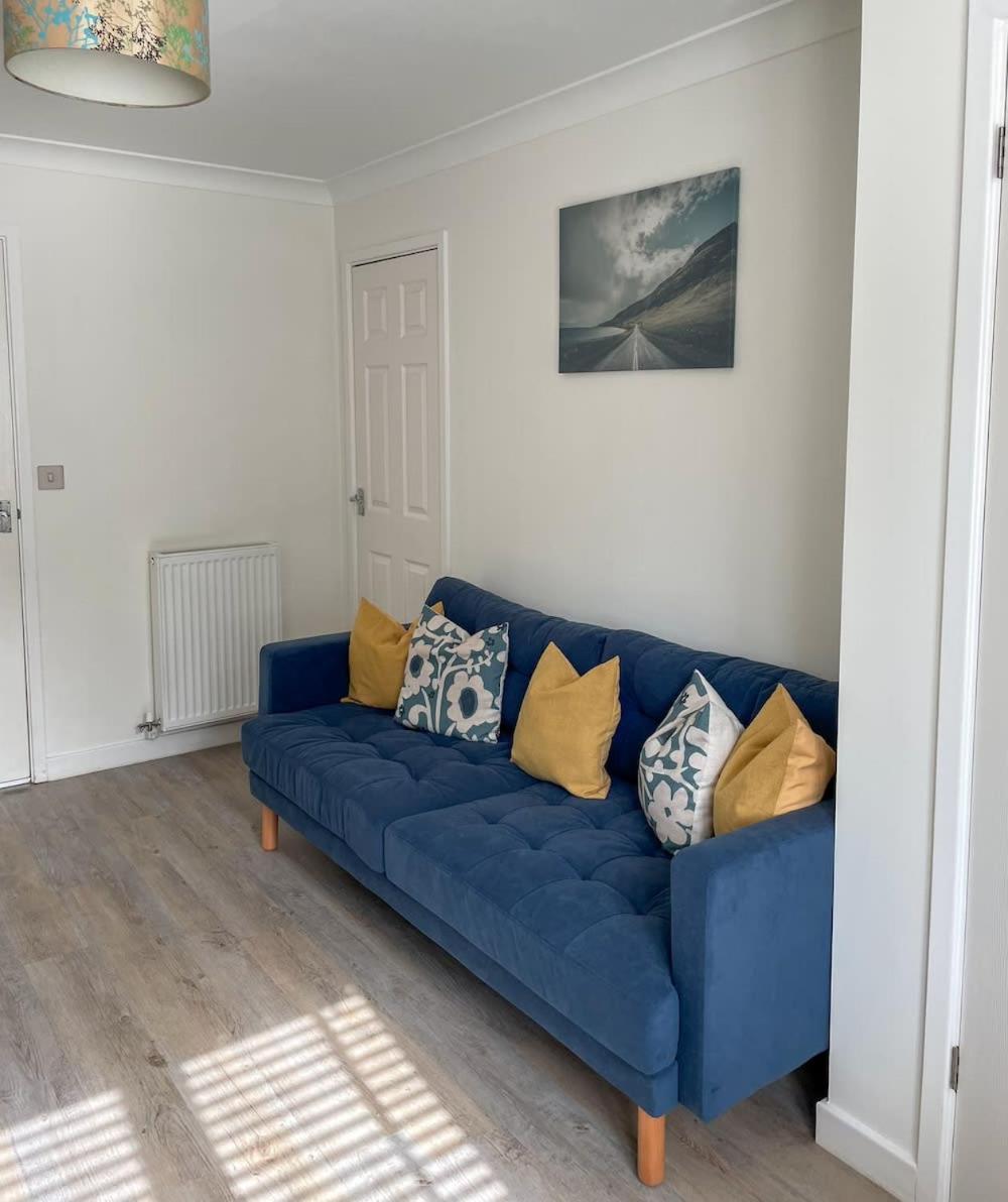 Comfortable Home w Private Parking Charlestown