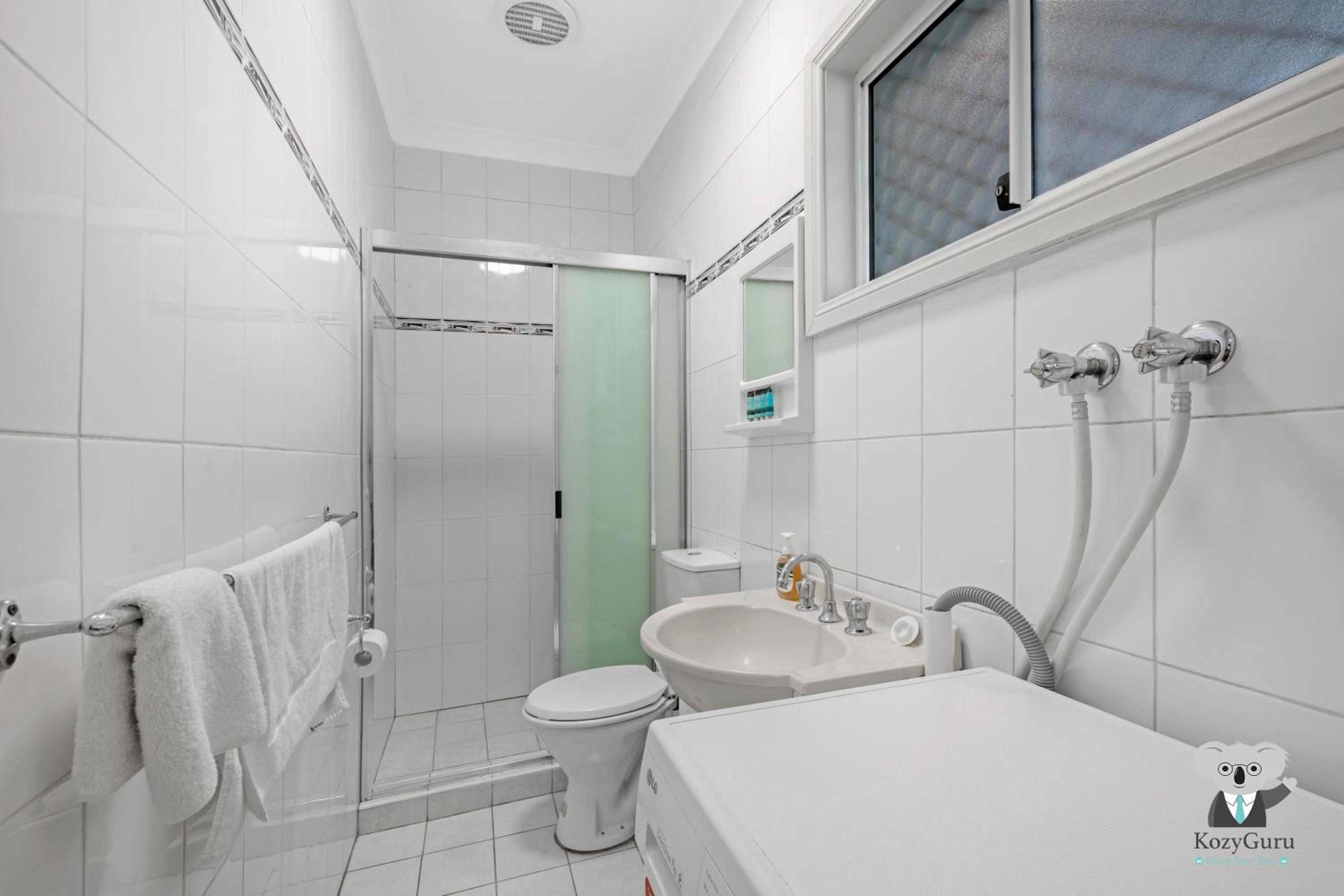 Fairfield 1B Granny Flat Sleep up to 4 ppl