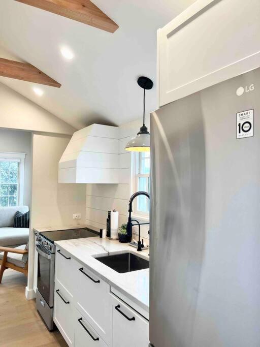 Luxury Water-View West End Condo