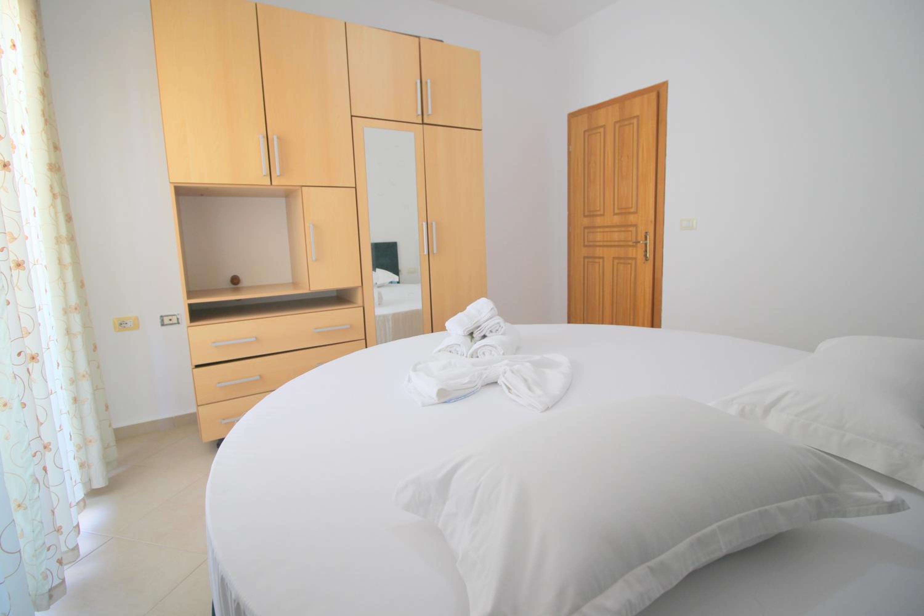 July Seaview Apartments
