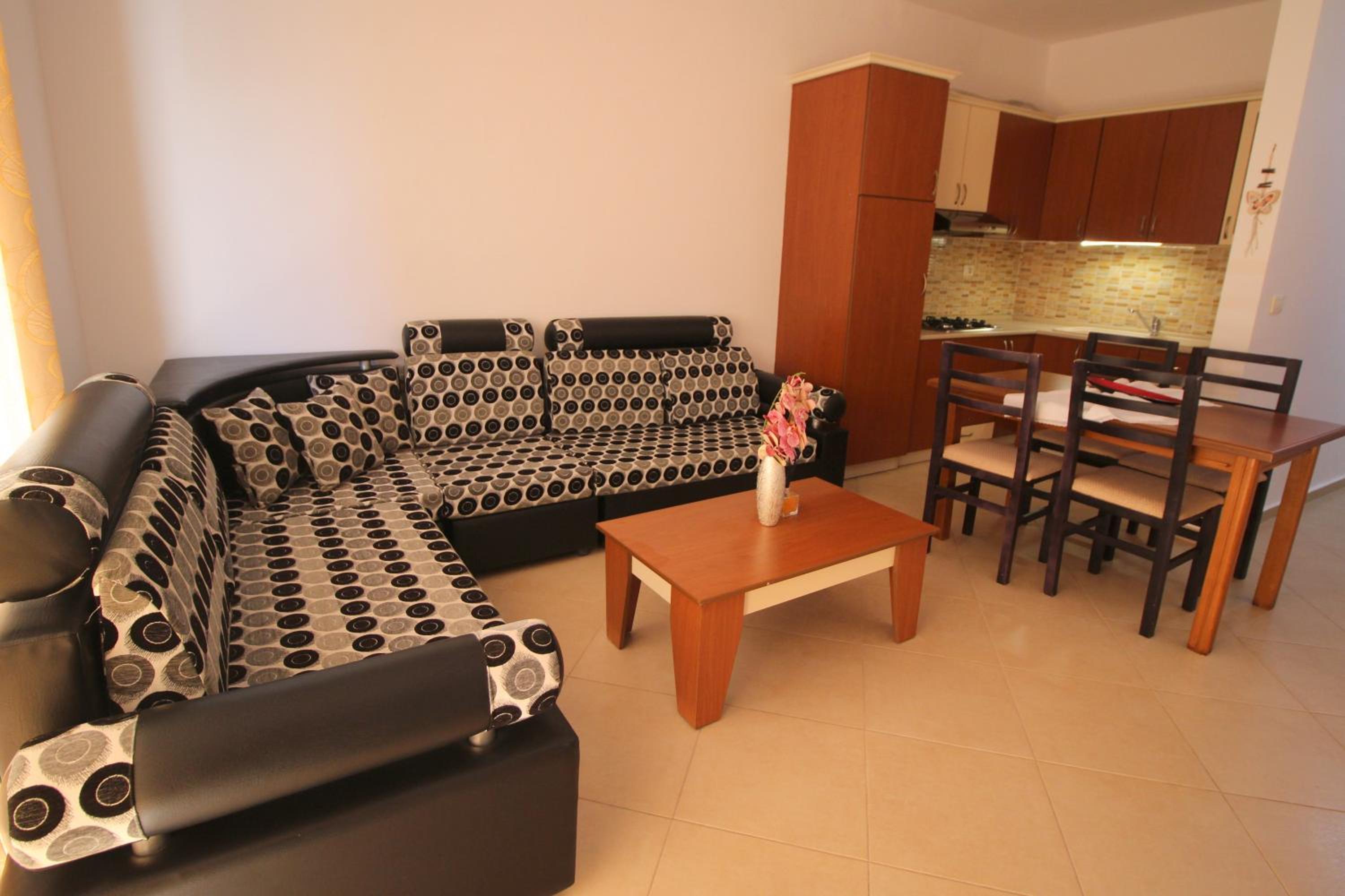 July Seaview Apartments