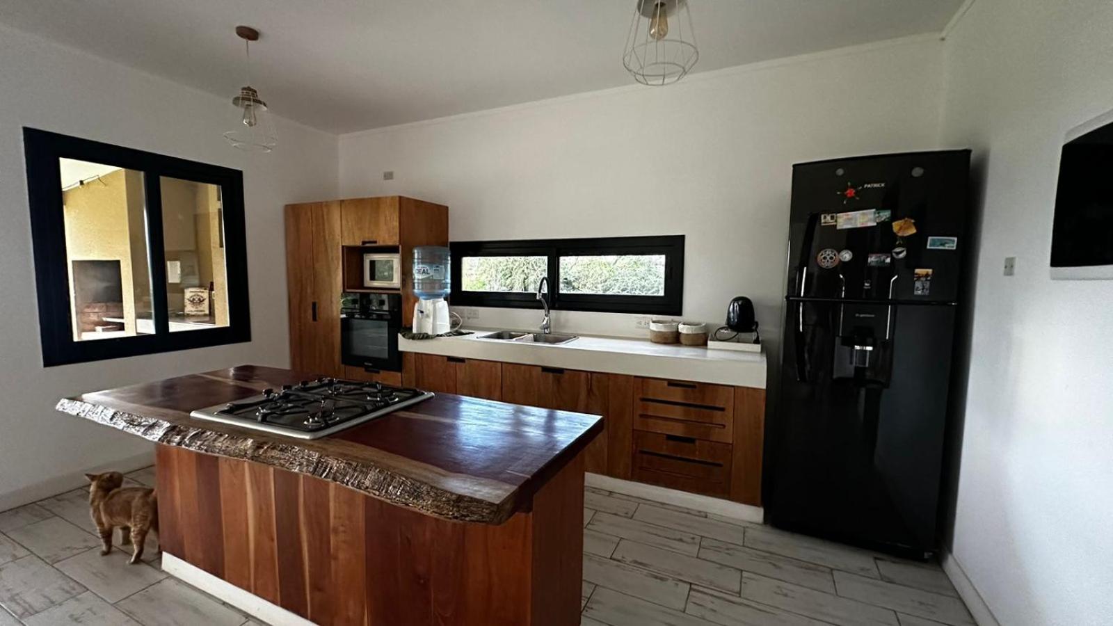 casa con pileta grande en Castellanos San Lorenzo ,paisaje unico, tranquilidad y comodidad
