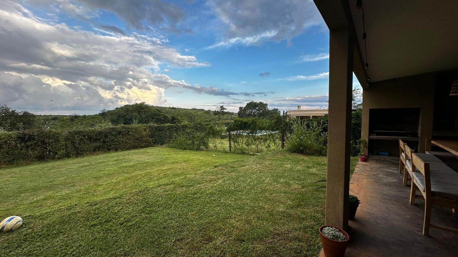 casa con pileta grande en Castellanos San Lorenzo ,paisaje unico, tranquilidad y comodidad