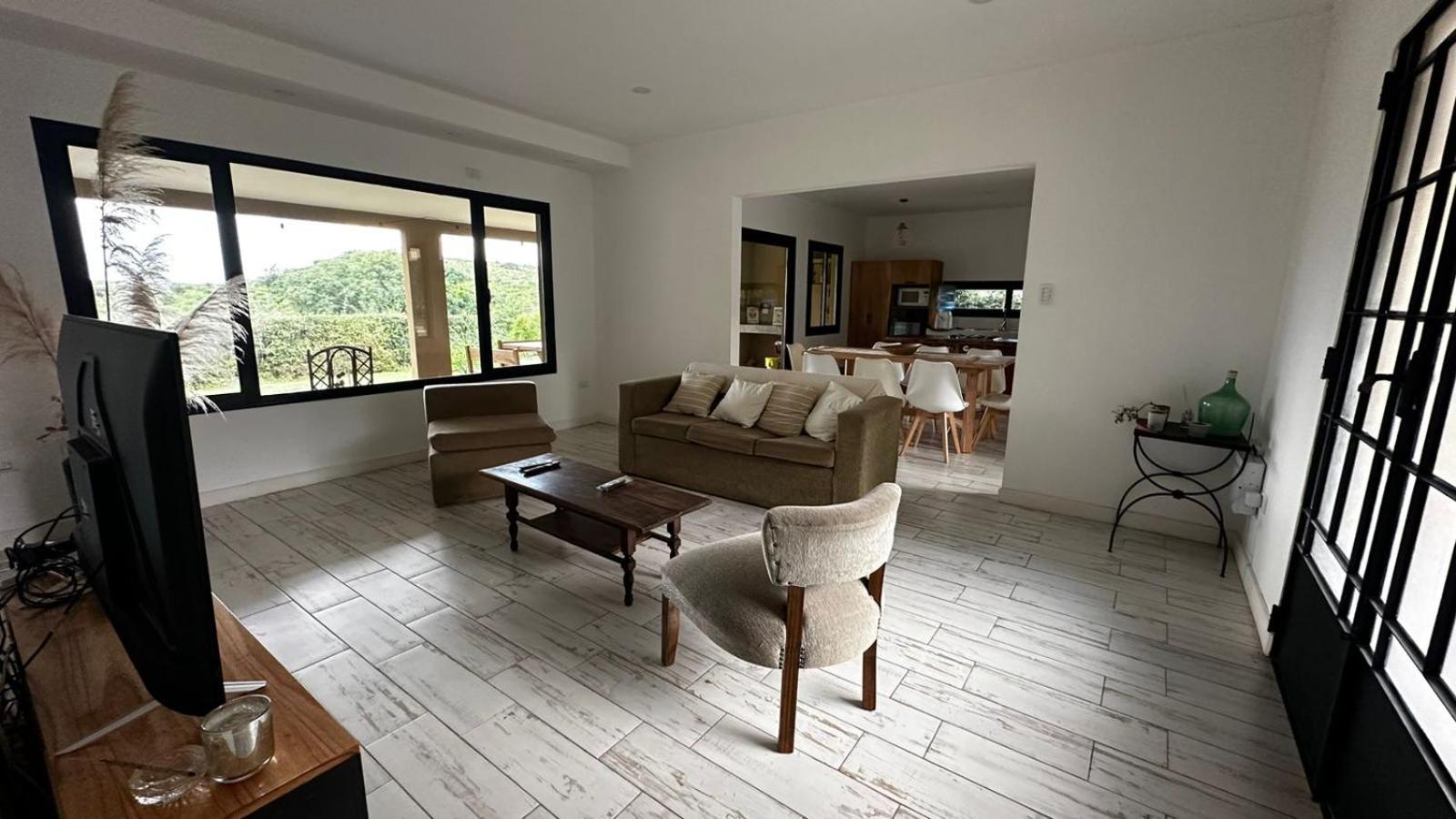 casa con pileta grande en Castellanos San Lorenzo ,paisaje unico, tranquilidad y comodidad