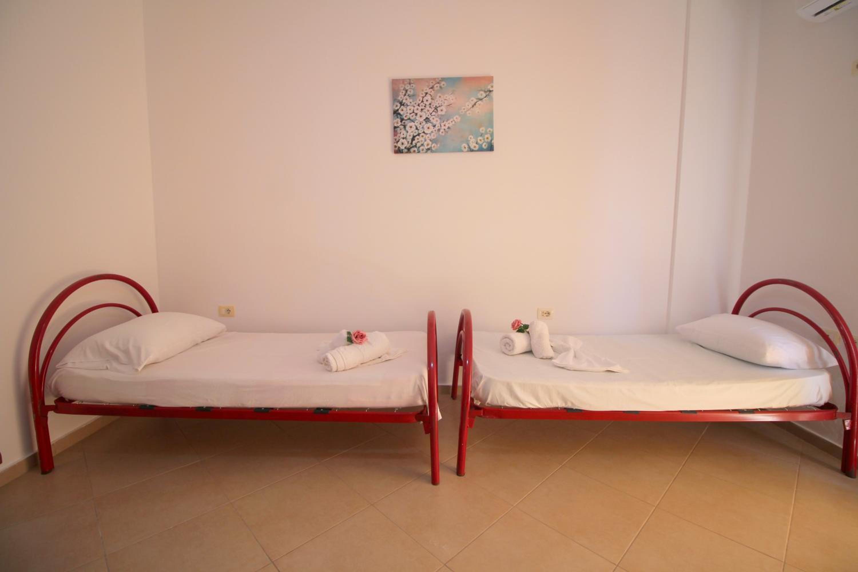July Seaview Apartments
