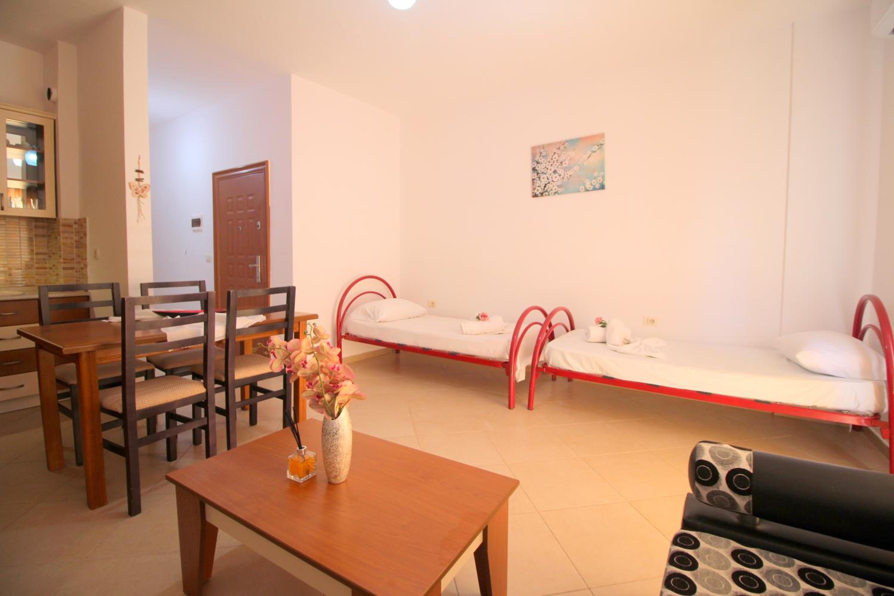 July Seaview Apartments