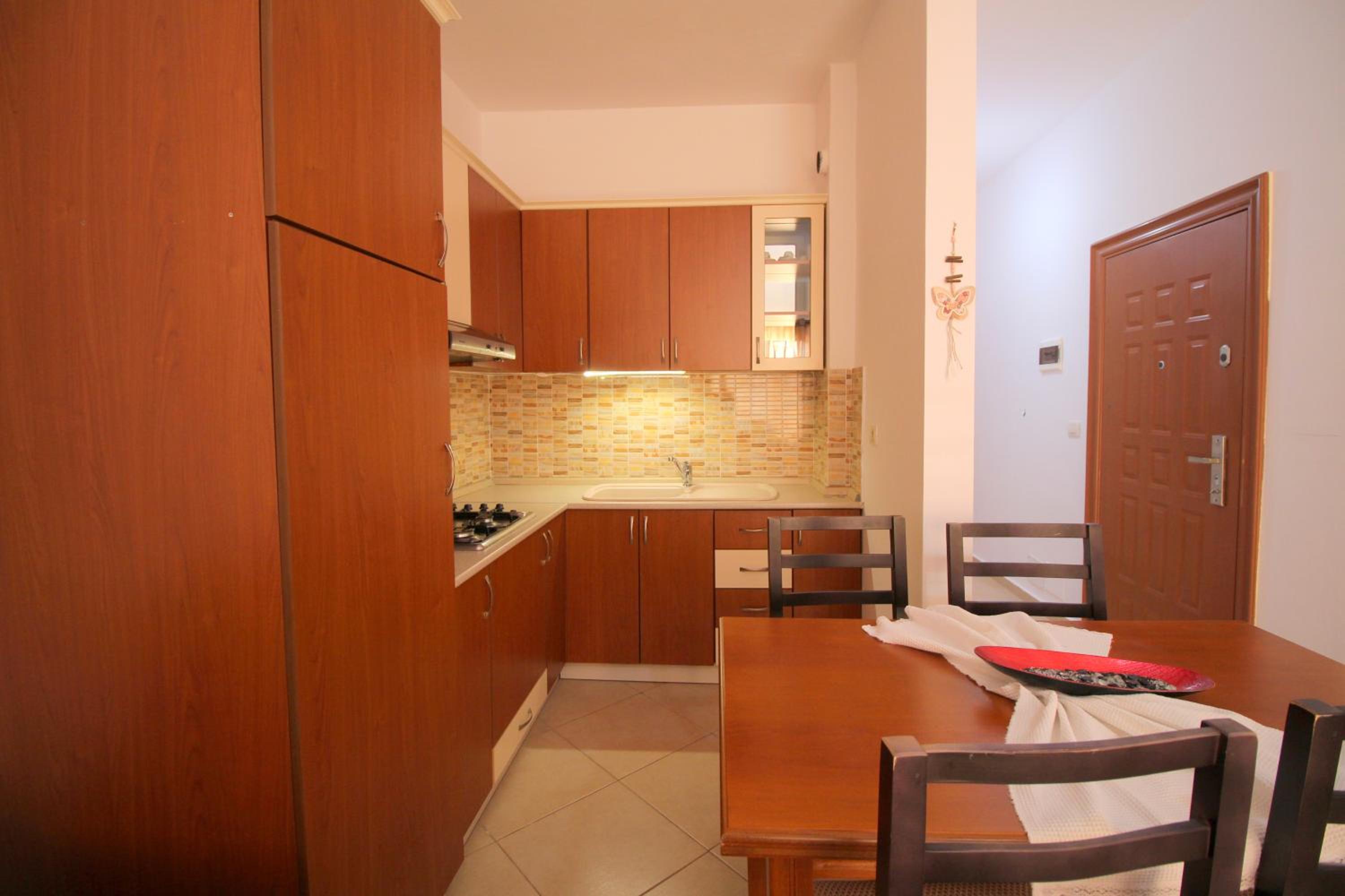 July Seaview Apartments