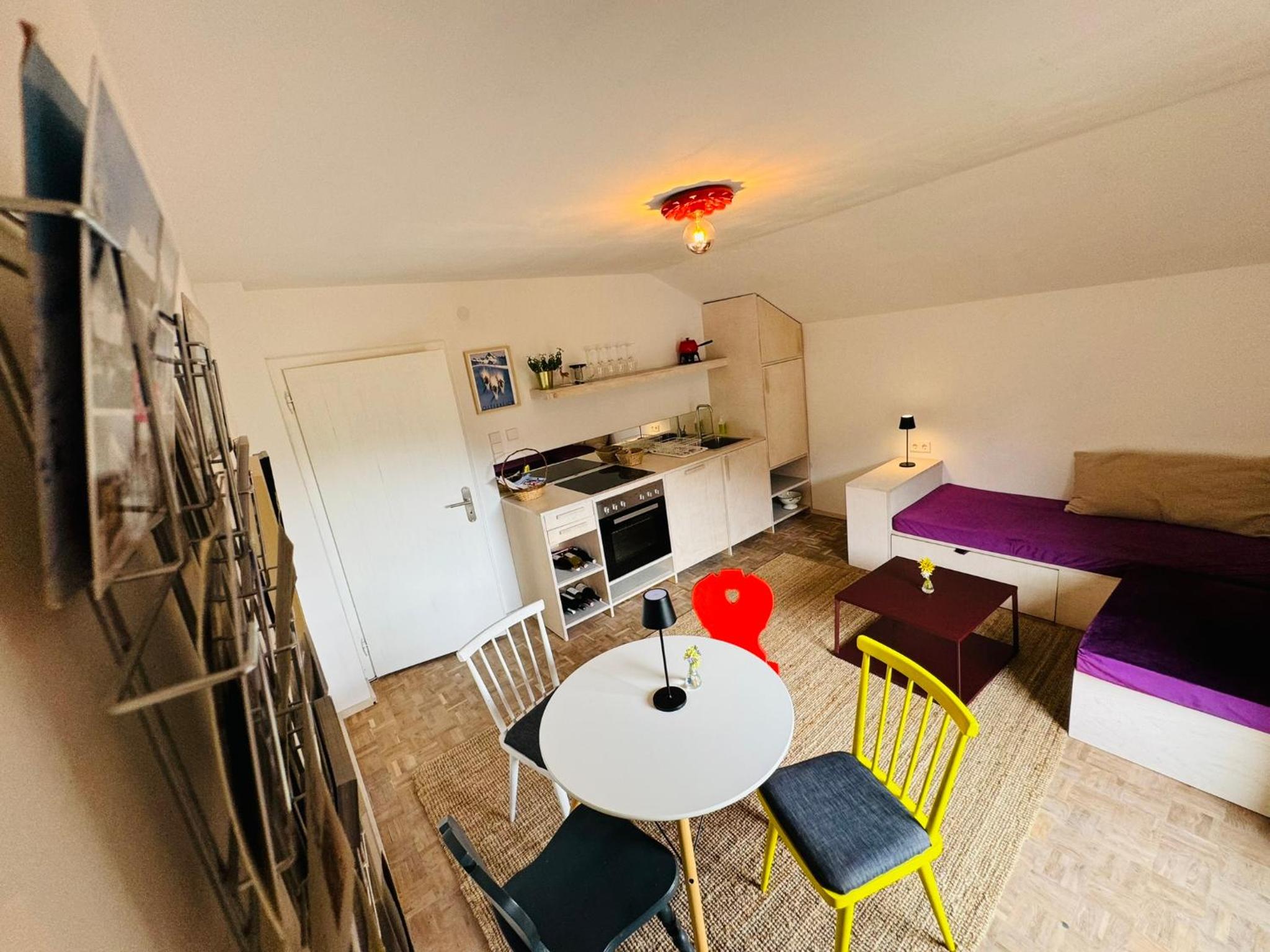 Chalet Franzi - Ruhiges Chalet mit Bergblick, Garten und gratis Eintritt ins Solarbad