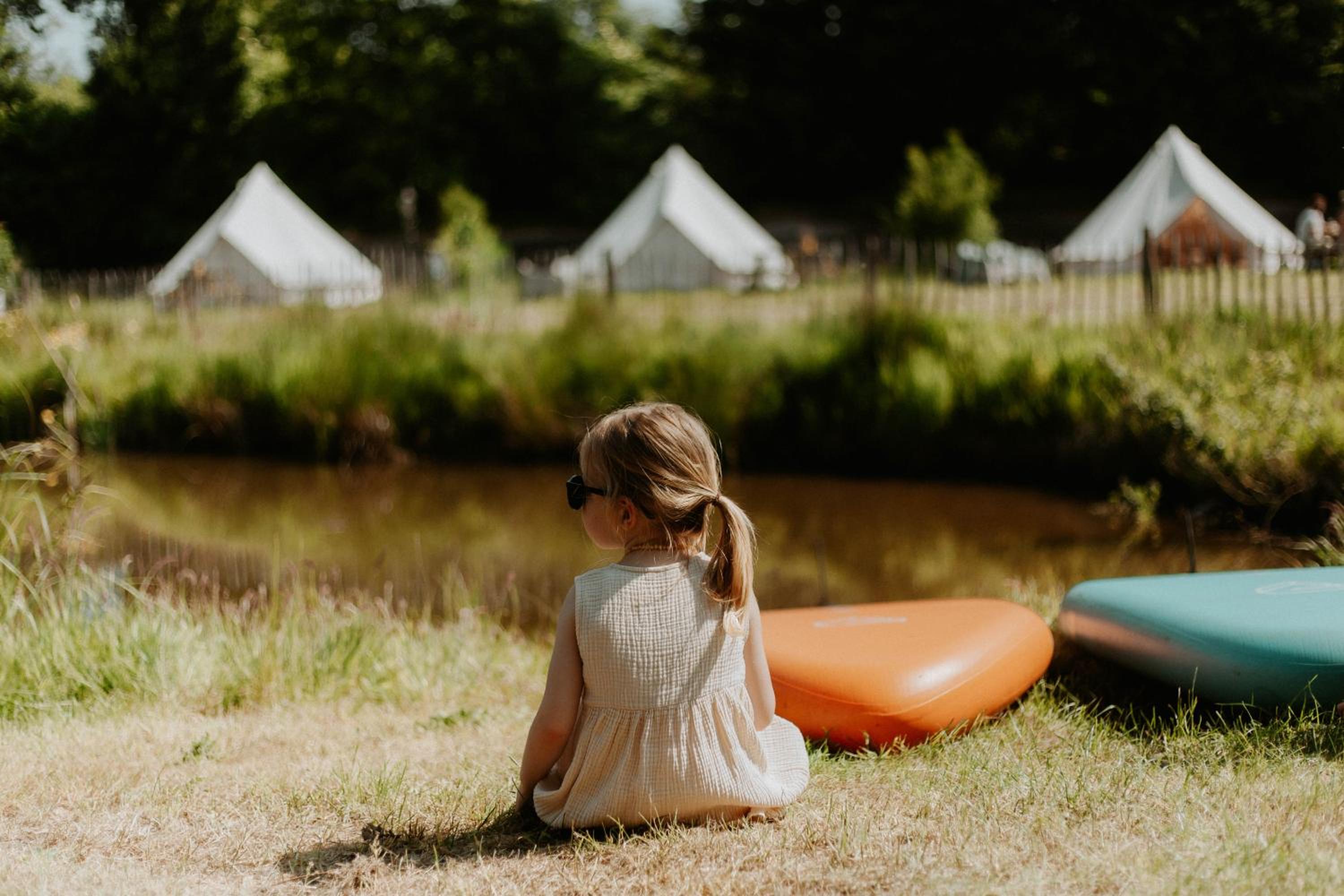 Familie Bell Tent Emperor op rustig park view 4