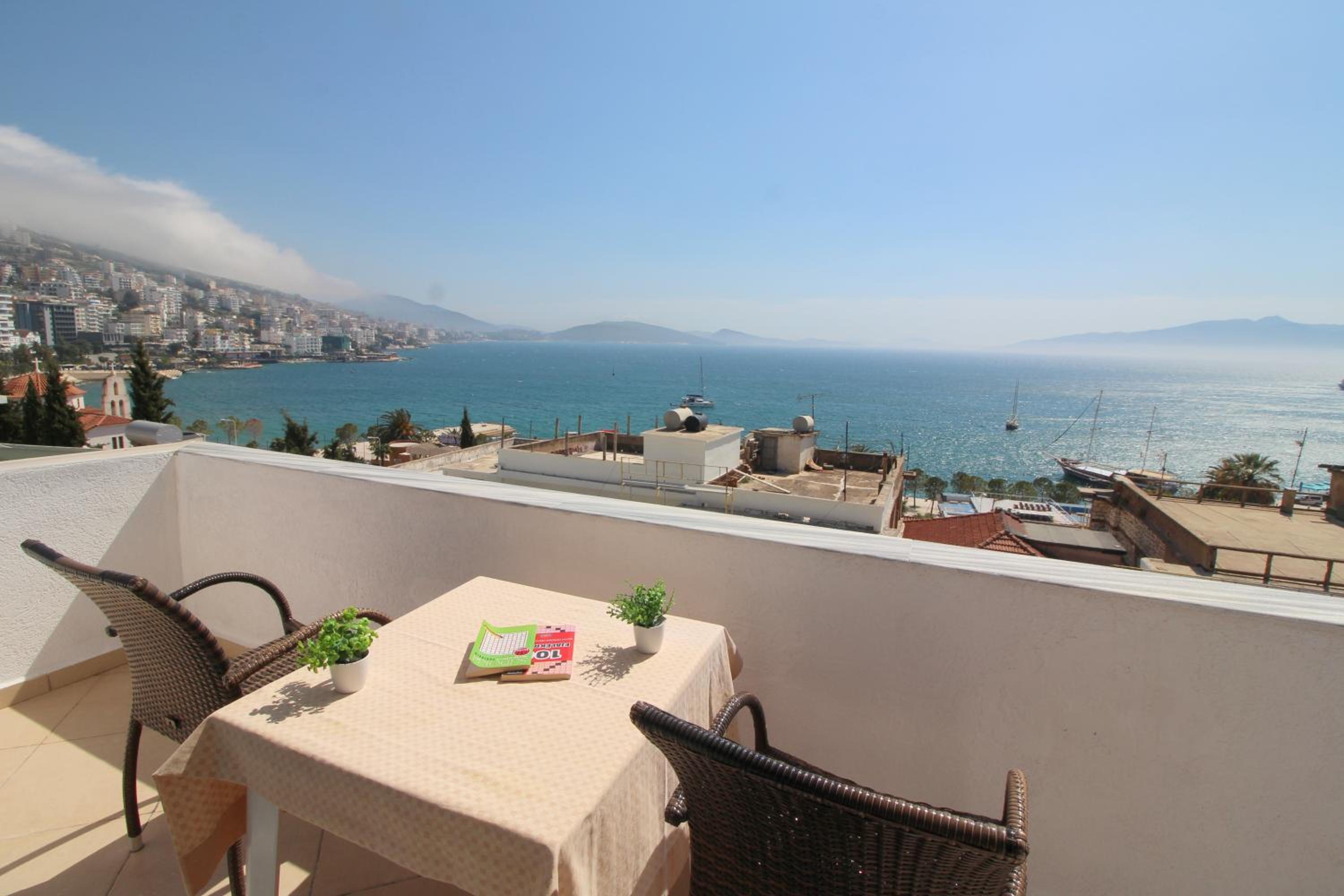 July Seaview Apartments
