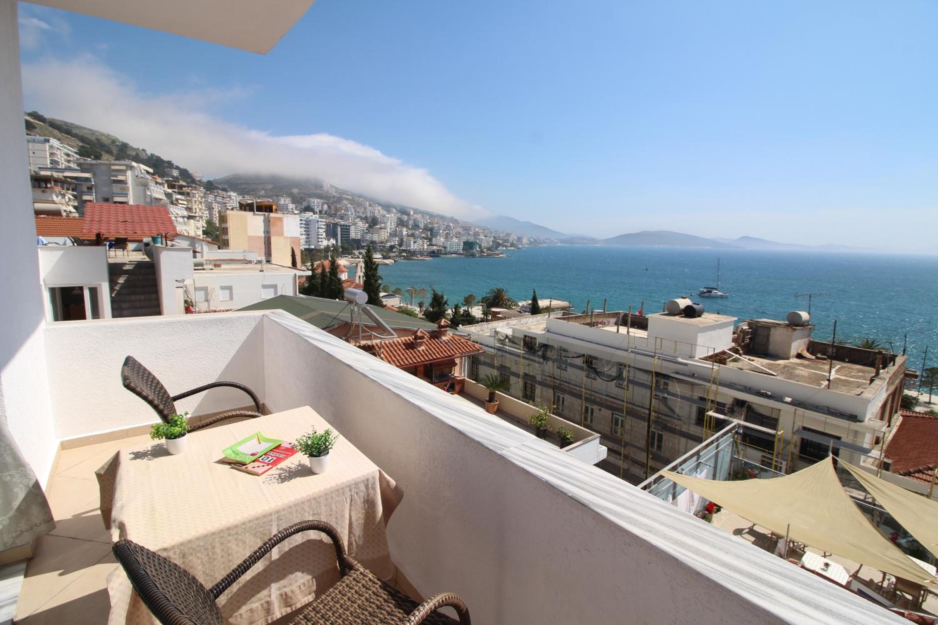 July Seaview Apartments