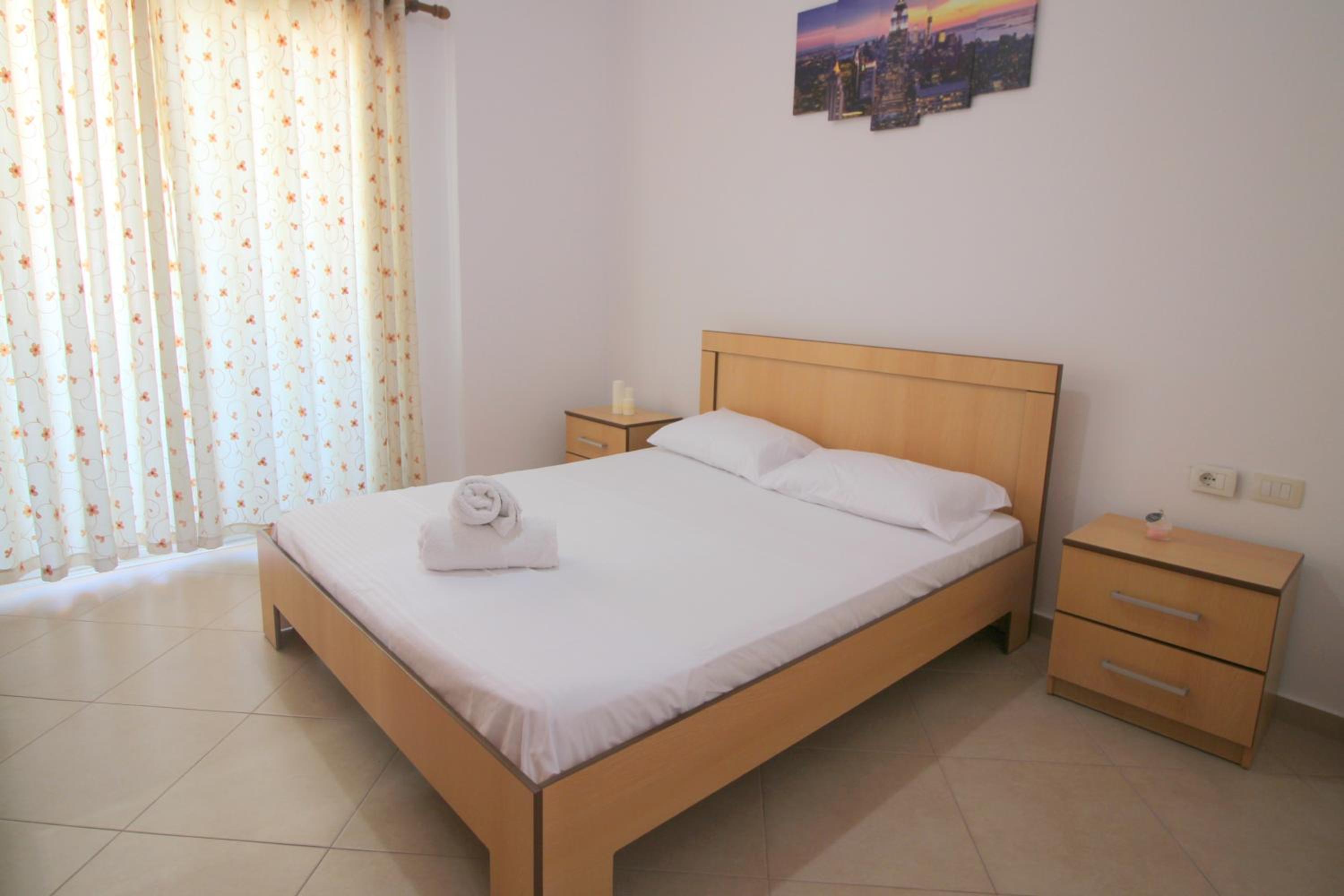 July Seaview Apartments