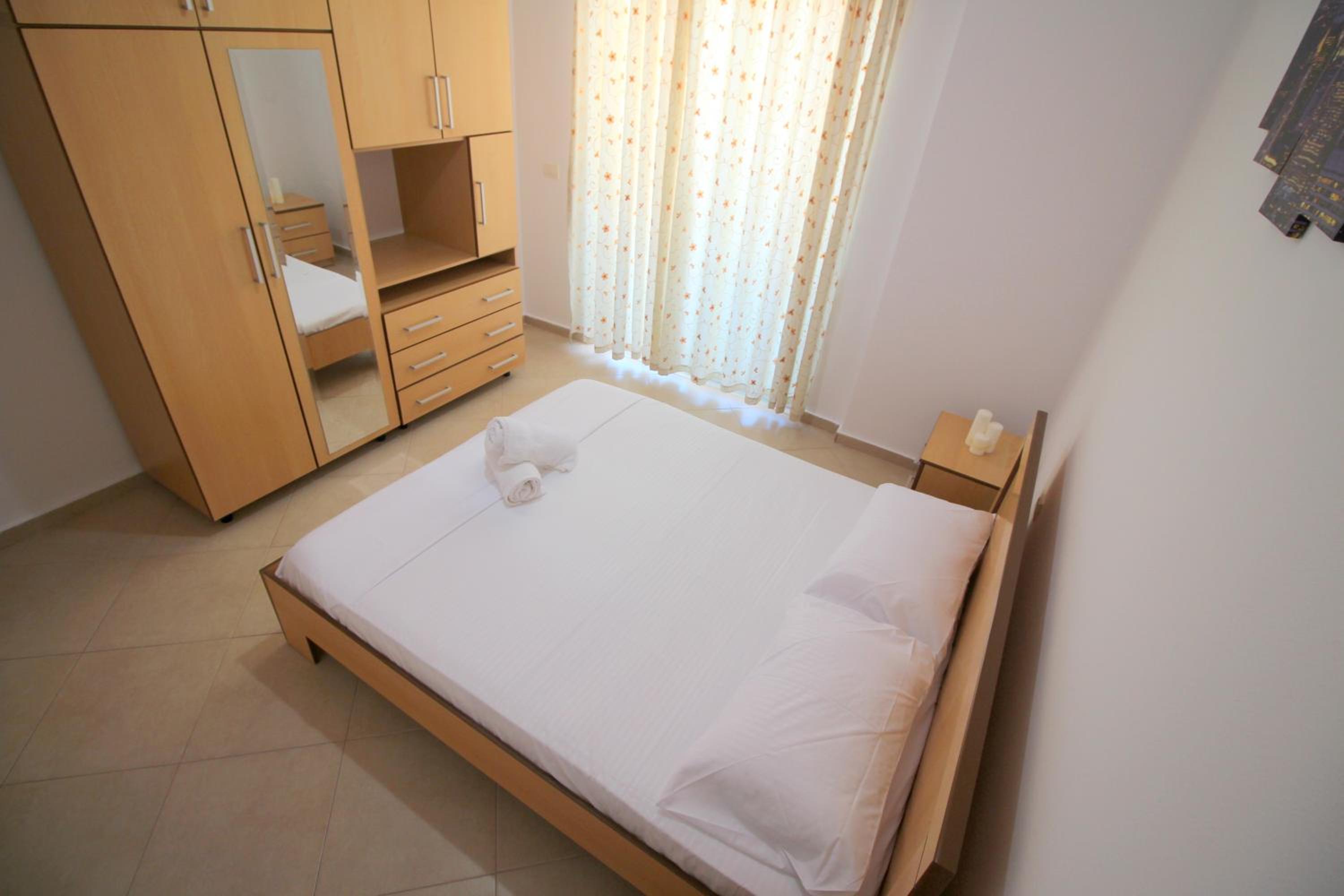 July Seaview Apartments