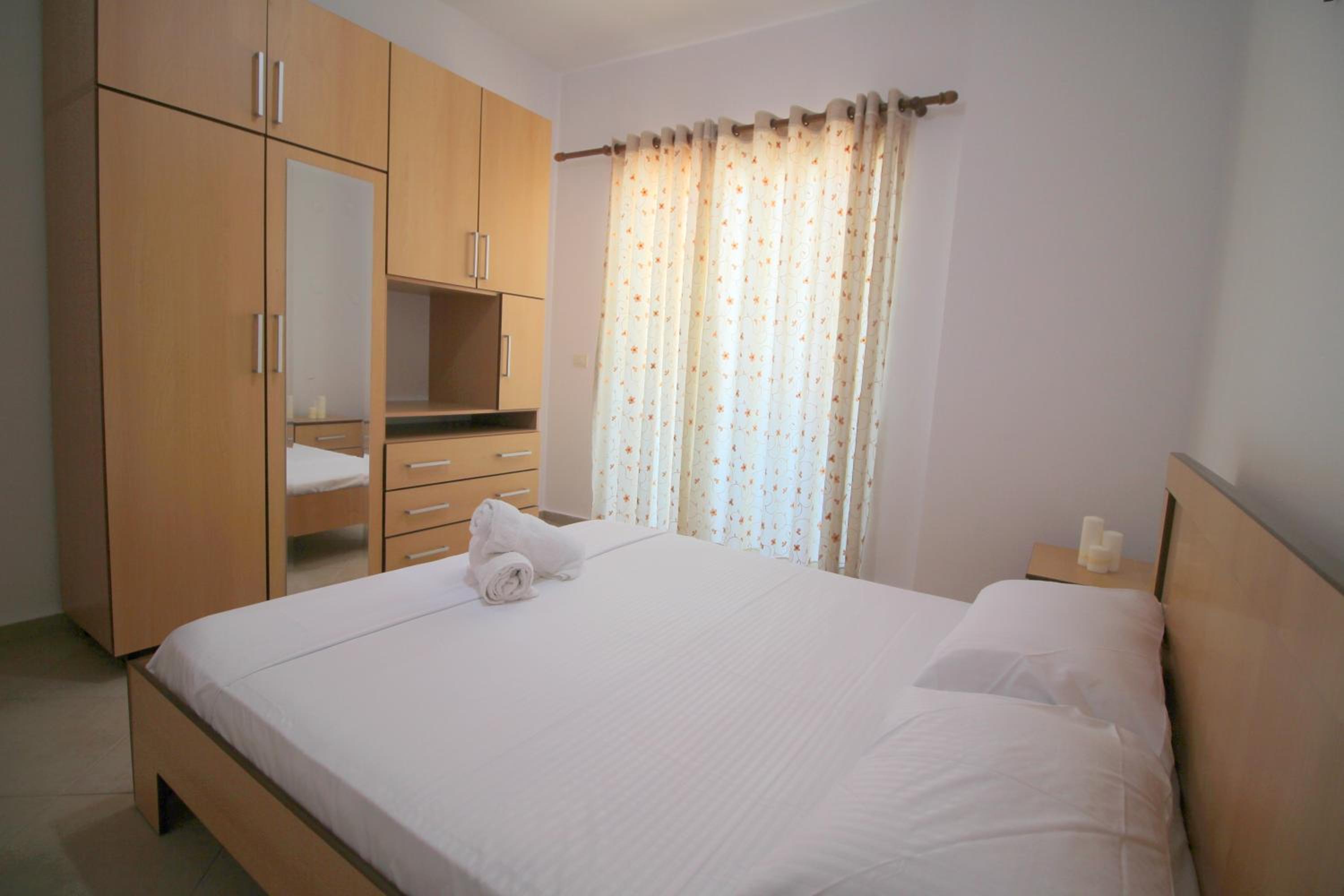 July Seaview Apartments