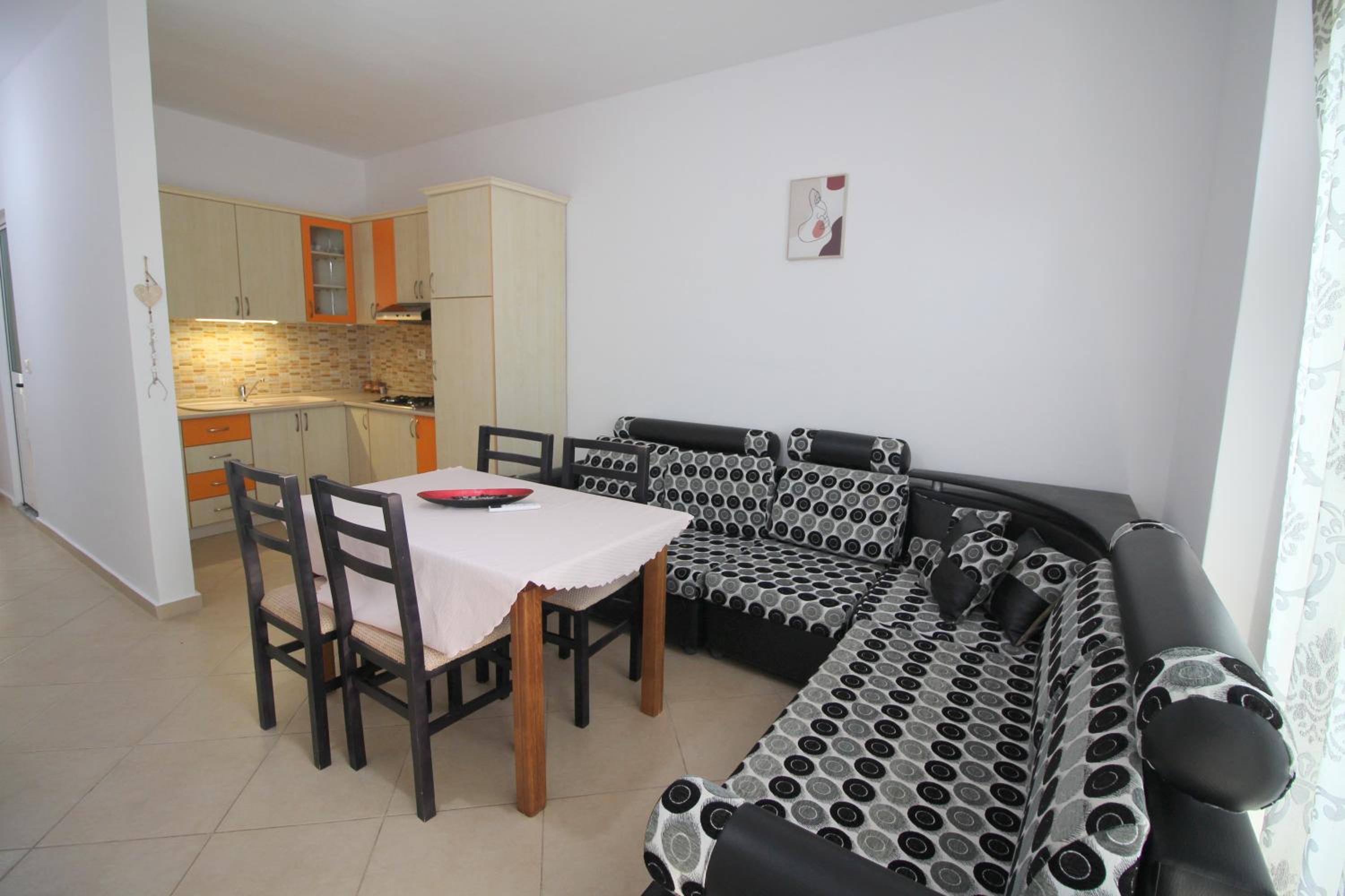 July Seaview Apartments
