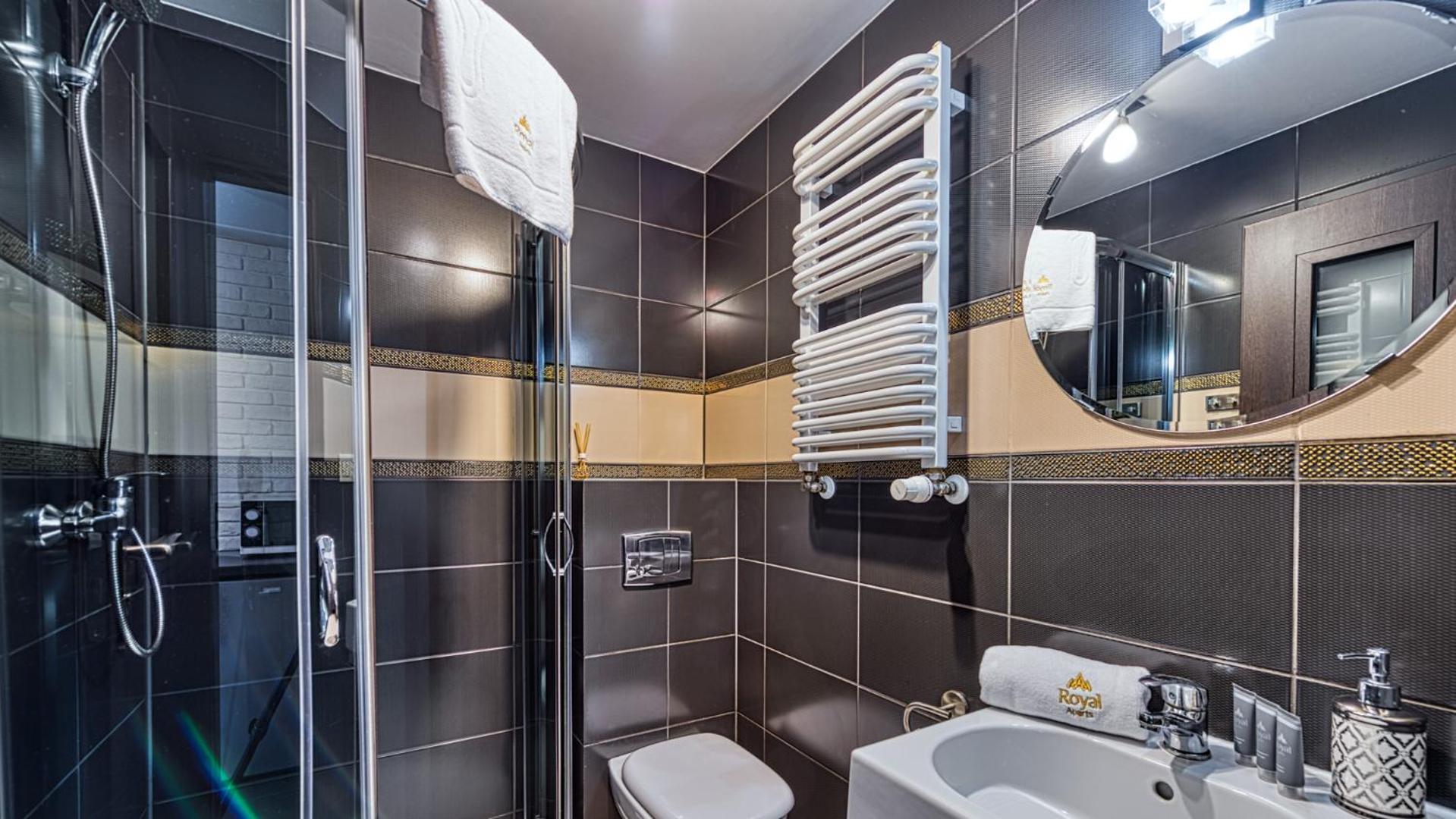 ROYAL APARTS Villa Vika Apartamenty Górskie z ogrodem