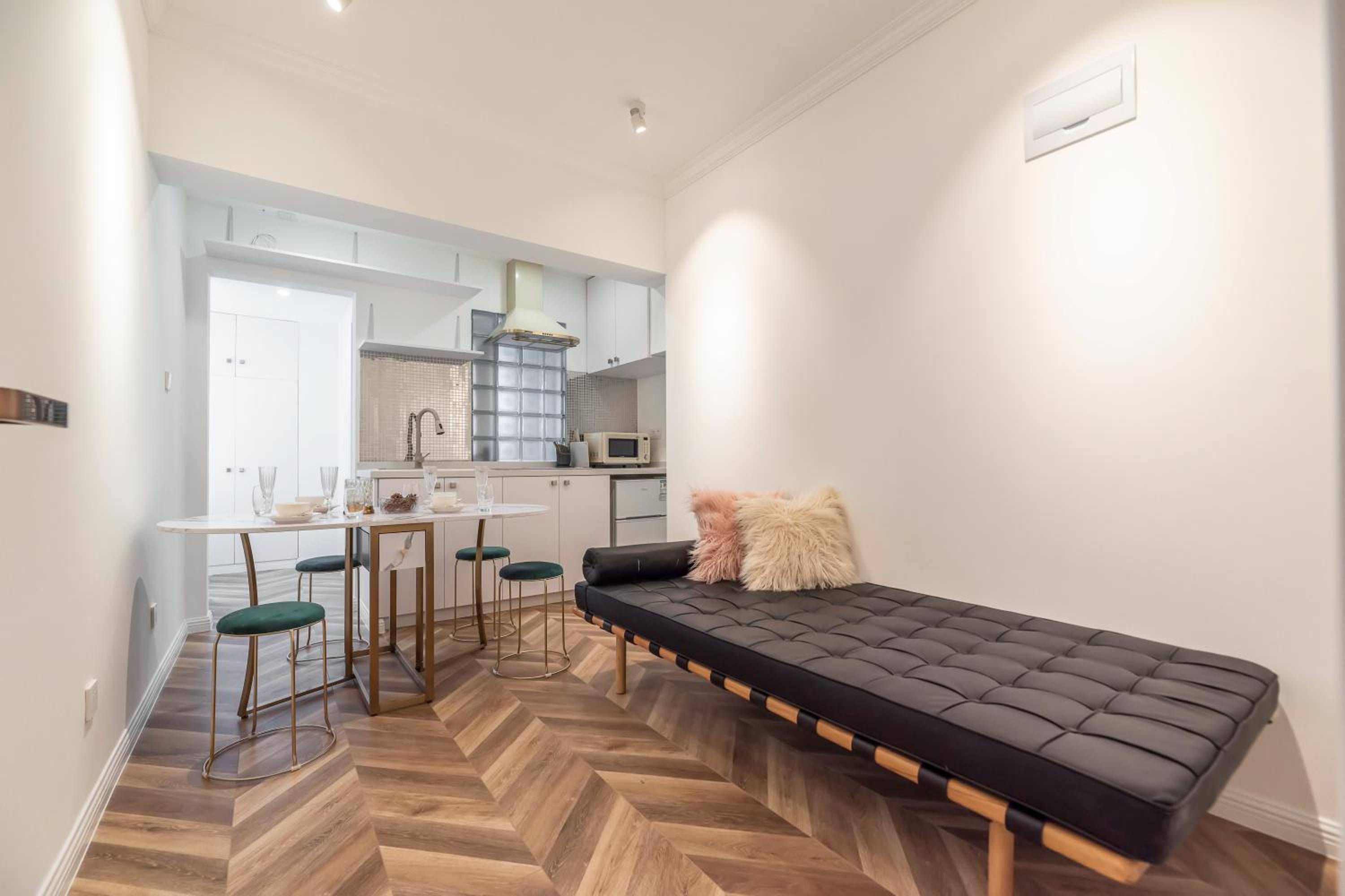Shanghai Hills& Xu's Cozy Apartment,Lujiazui area,Line 6&9 and Near The Bund