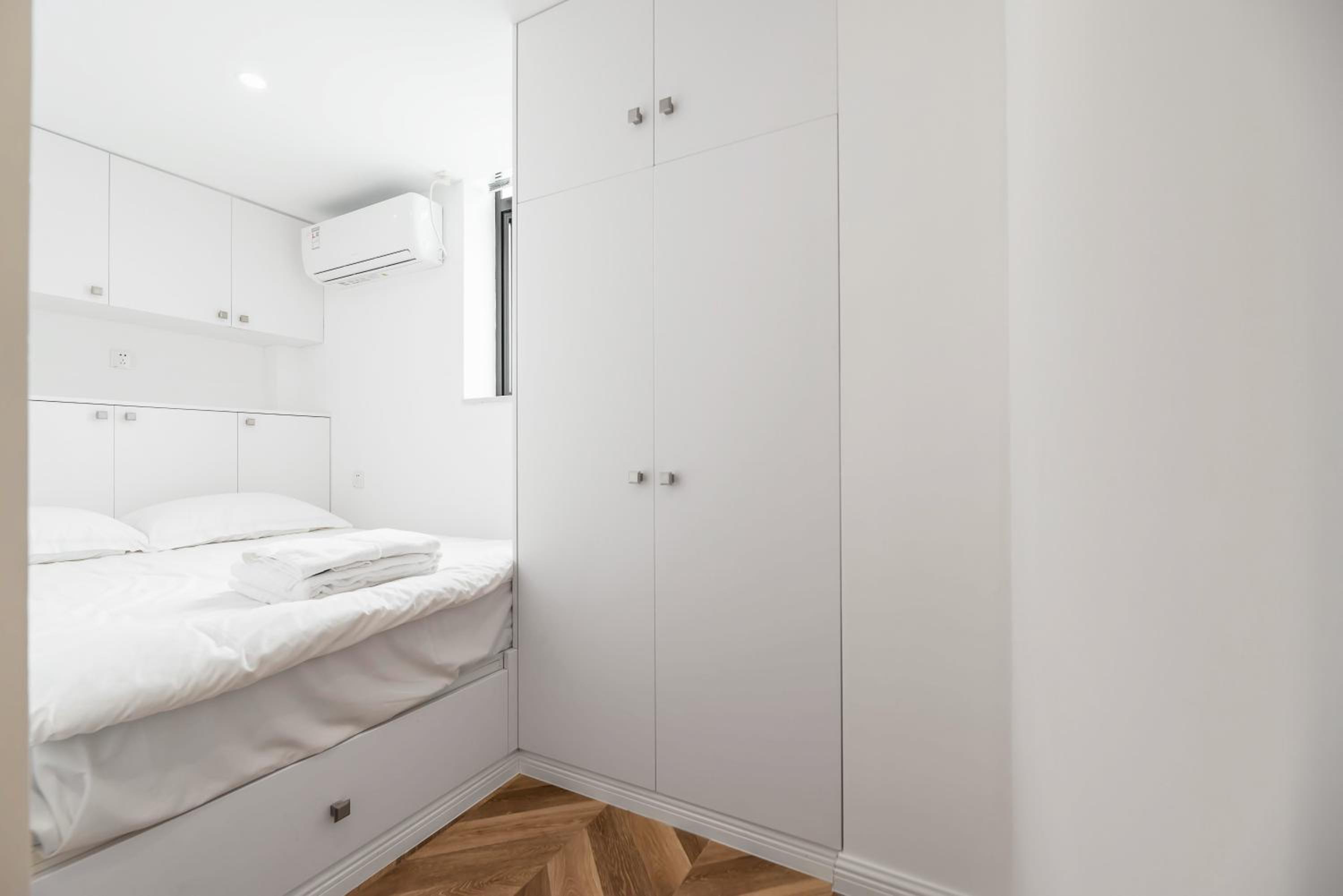 Shanghai Hills& Xu's Cozy Apartment,Lujiazui area,Line 6&9 and Near The Bund