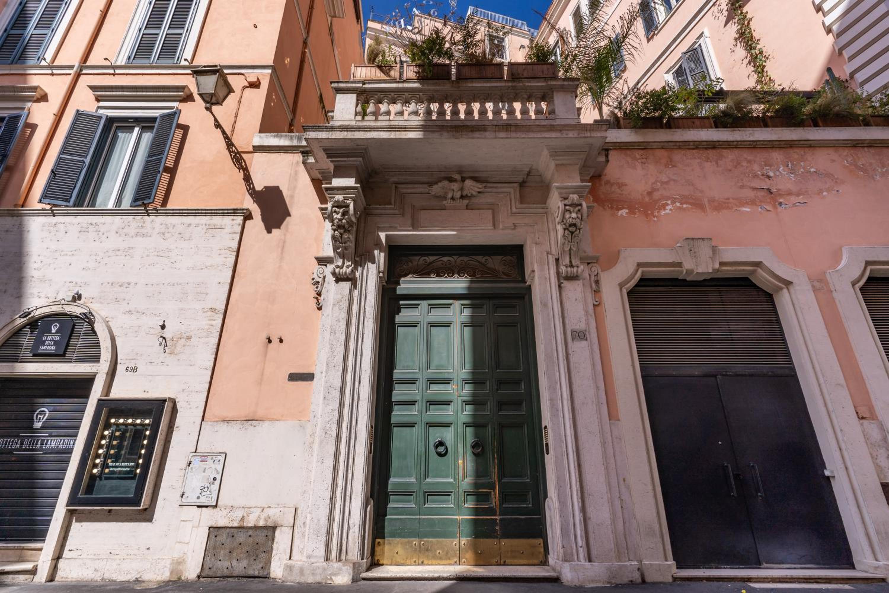 Spanish Step Dream Suites