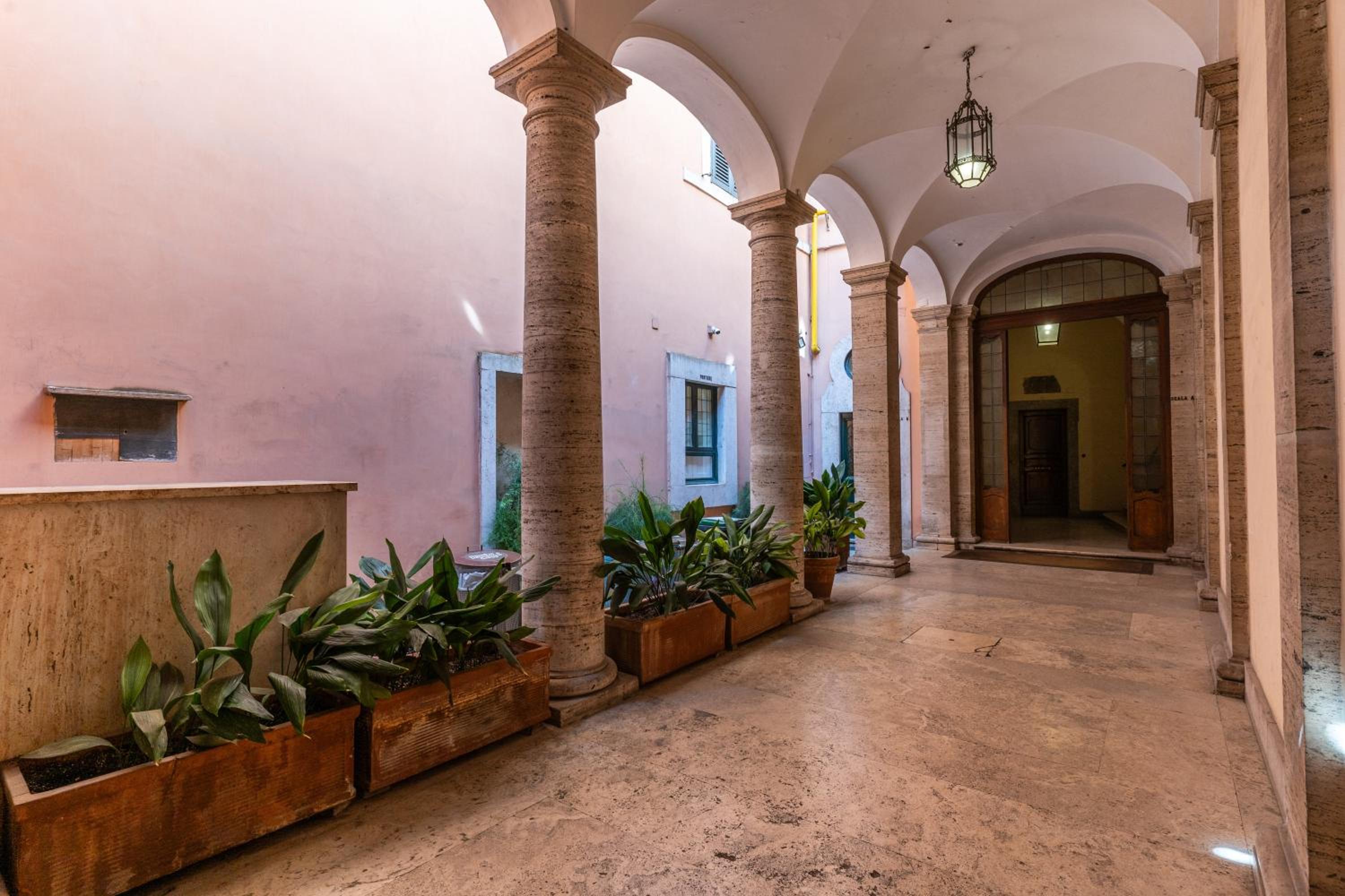 Spanish Step Dream Suites