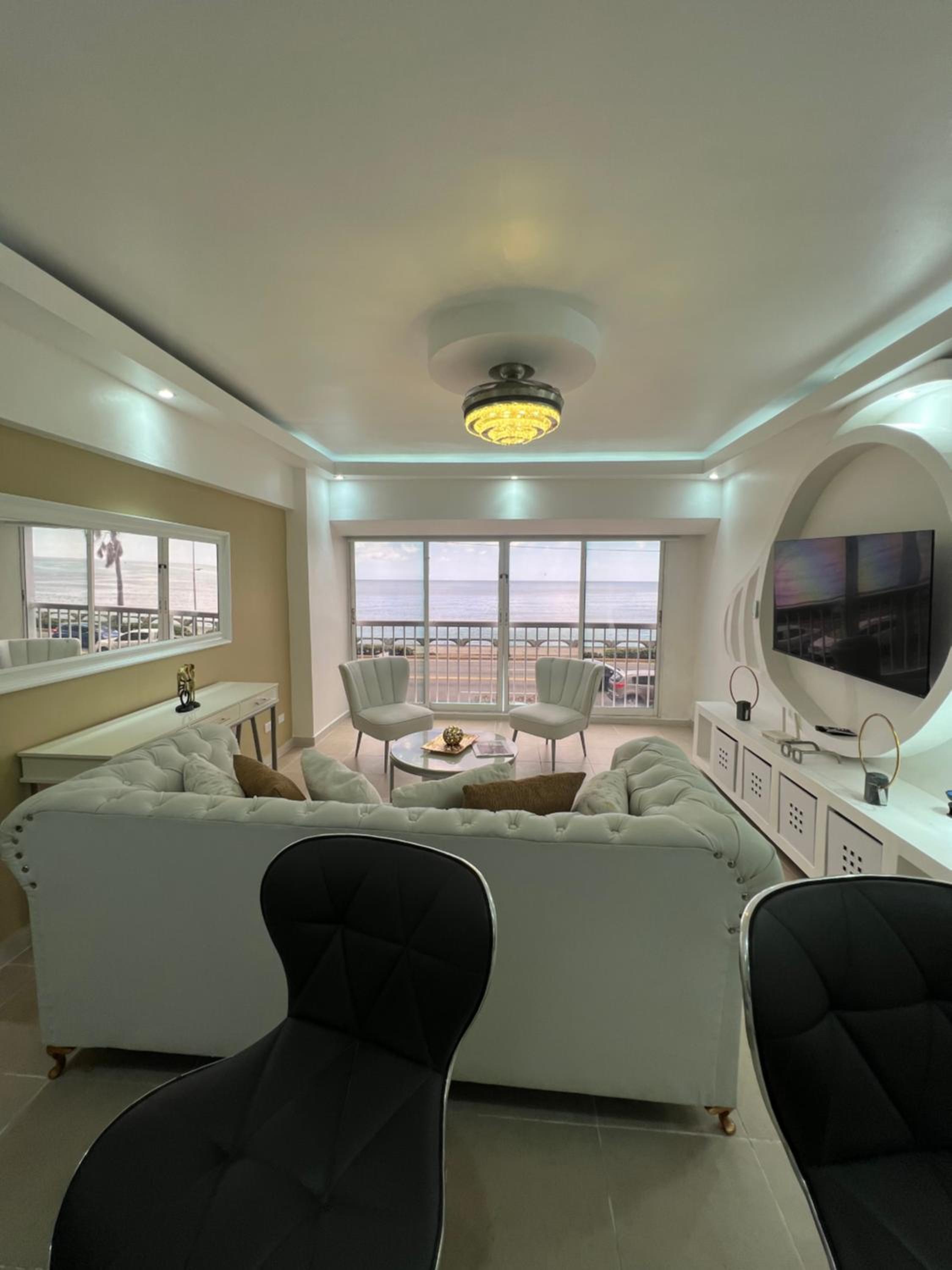 Apartamento cómodo con vista al mar