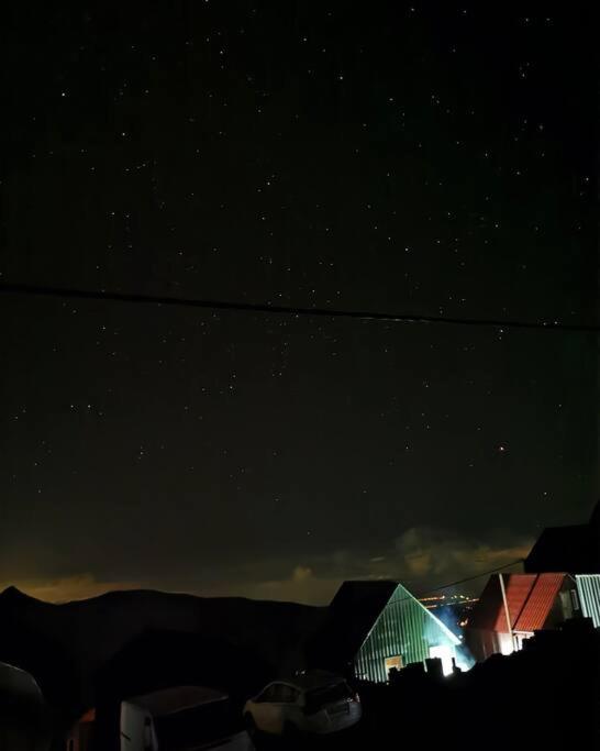 Cloudtop hut