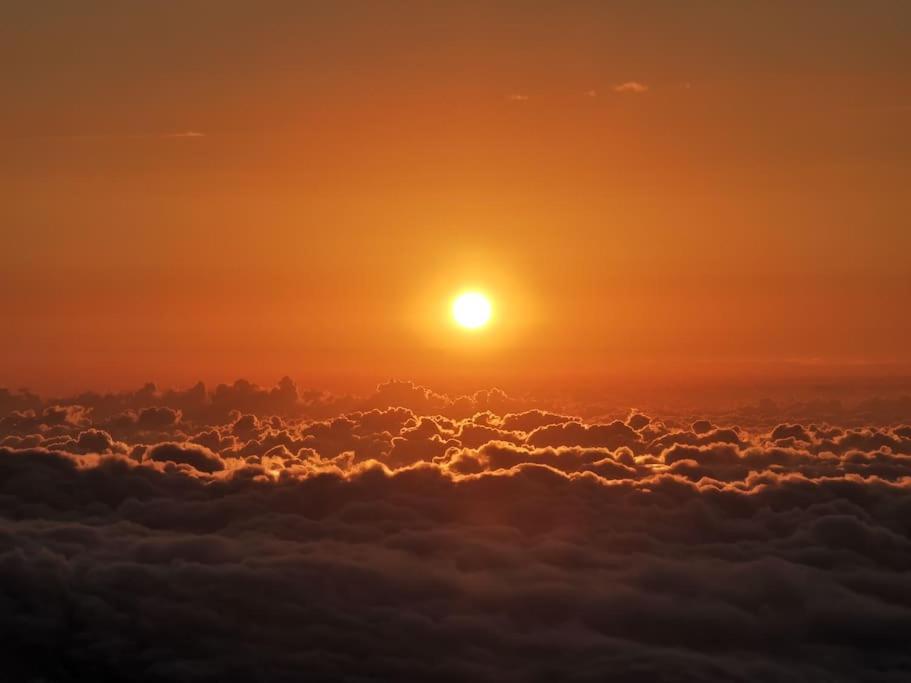 Cloudtop hut