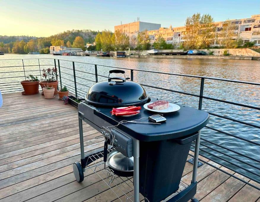 One of the kind Prague Houseboat Experience +BOAT