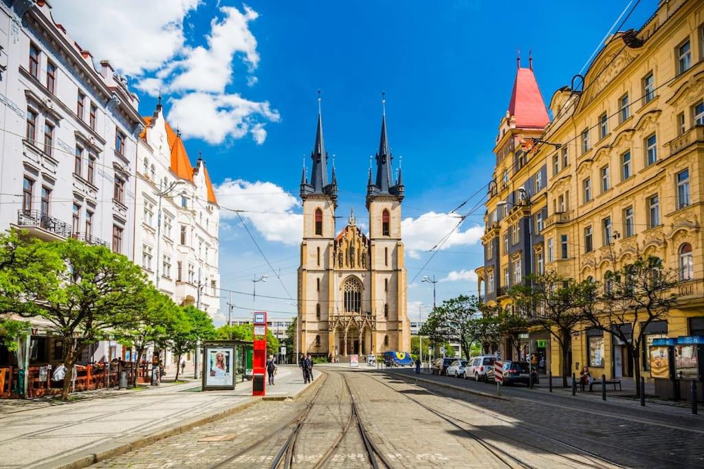 One of the kind Prague Houseboat Experience +BOAT