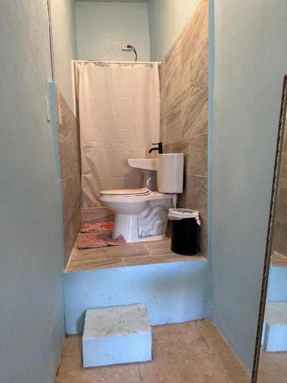 Economic Studio in Santurce Area, Up to 4 guests view 2