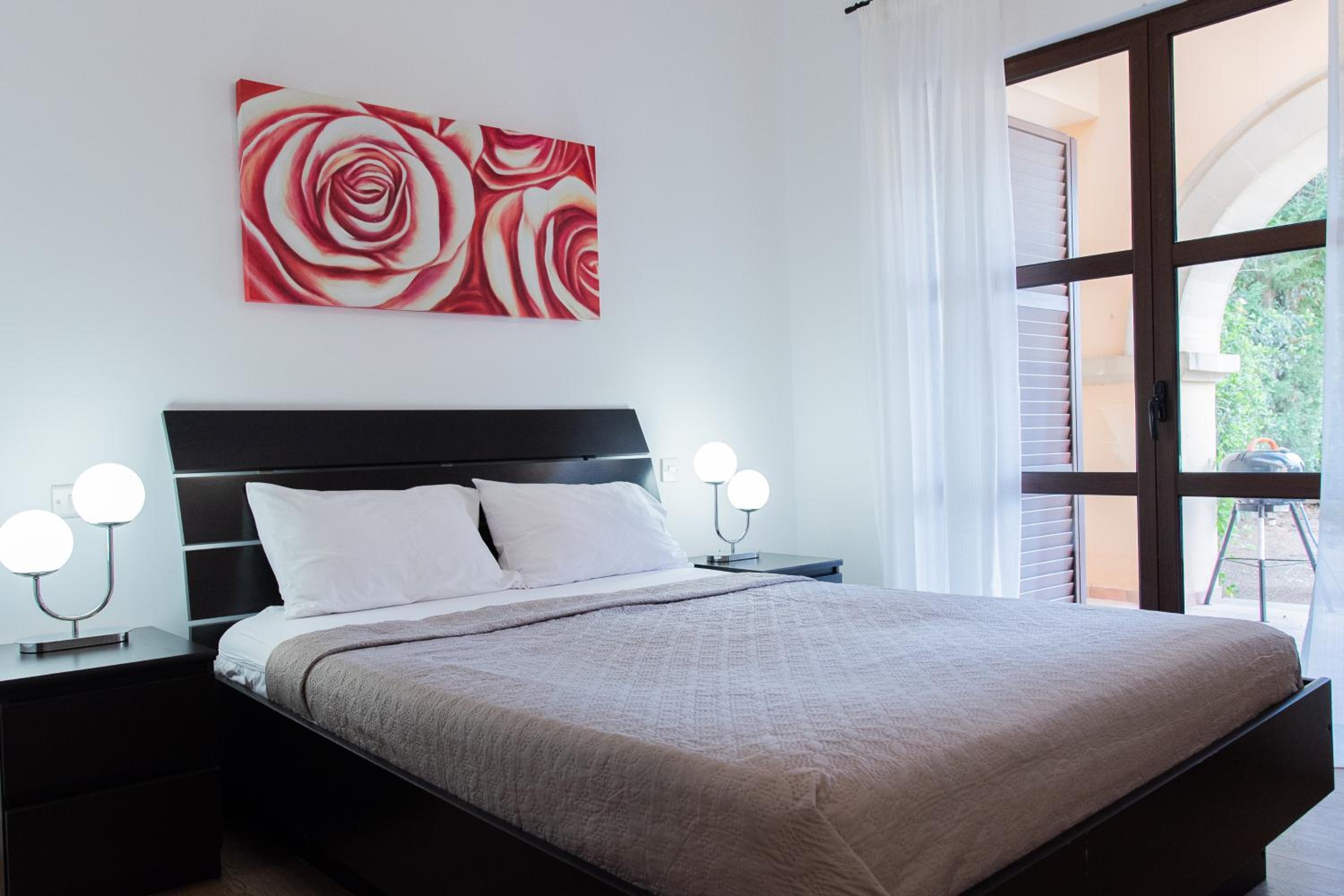 Aphrodite Hills Renovated flat L01 with garden
