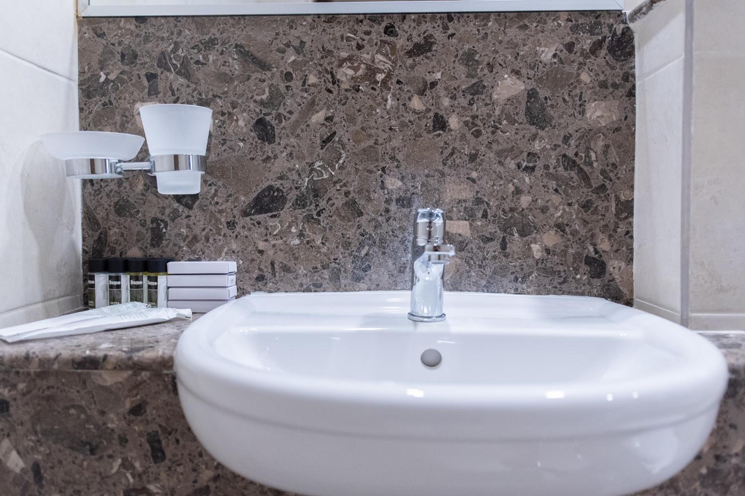 Aphrodite Hills Renovated flat L01 with garden