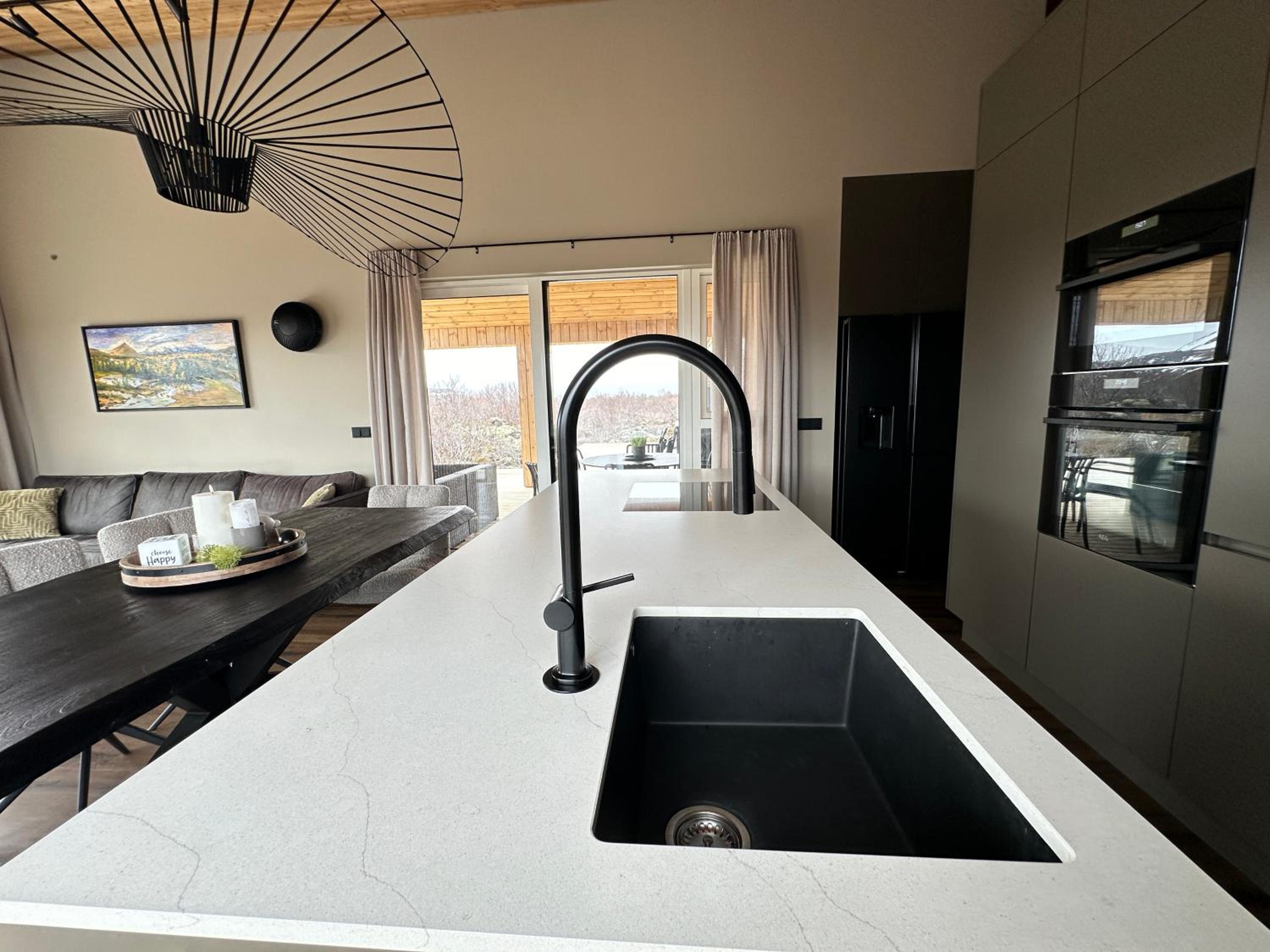 Modern and family friendly Chalet with Ouside Spa - Birta Rentals view 3