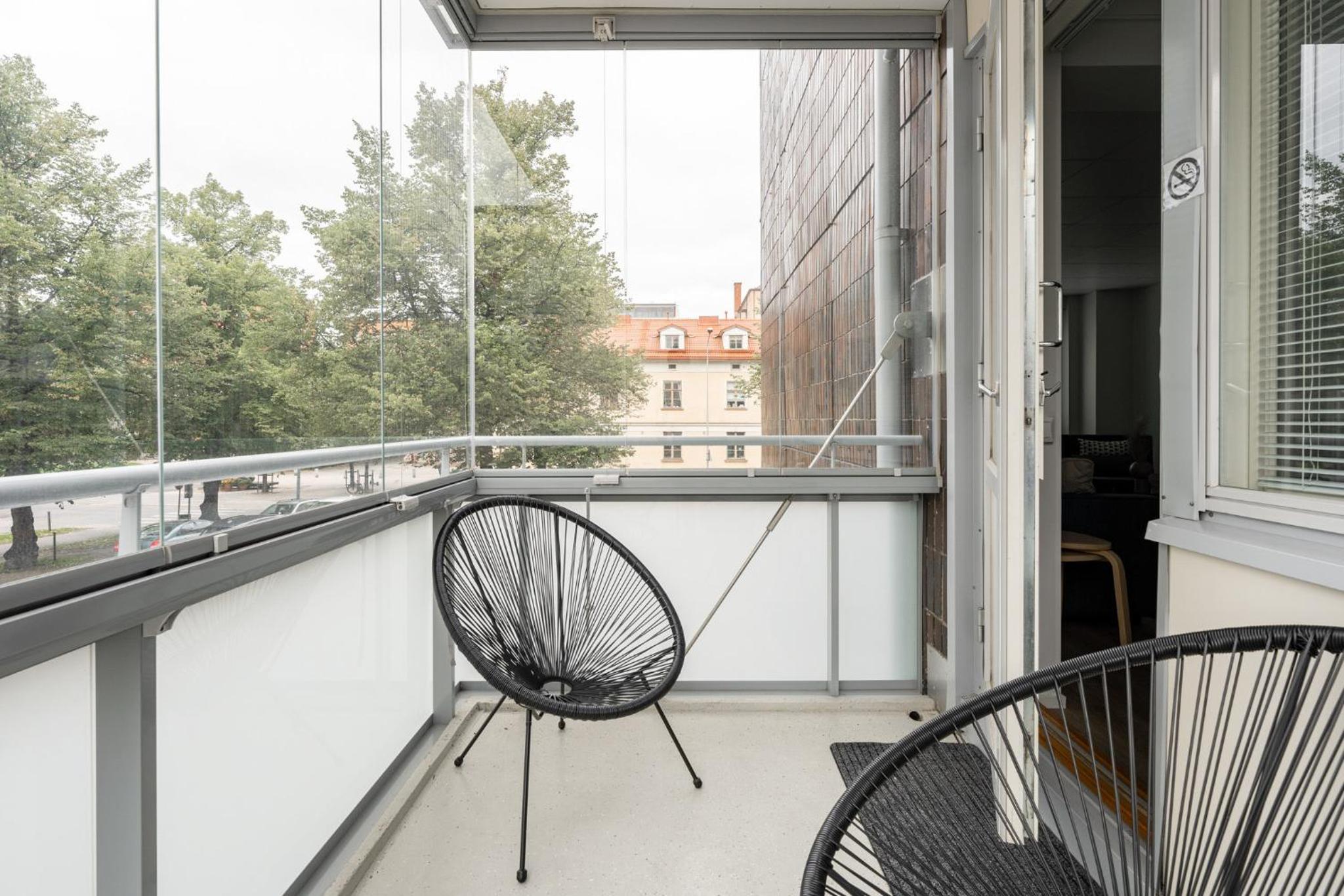 Spacious 1BR at Downtown with Balcony view 5