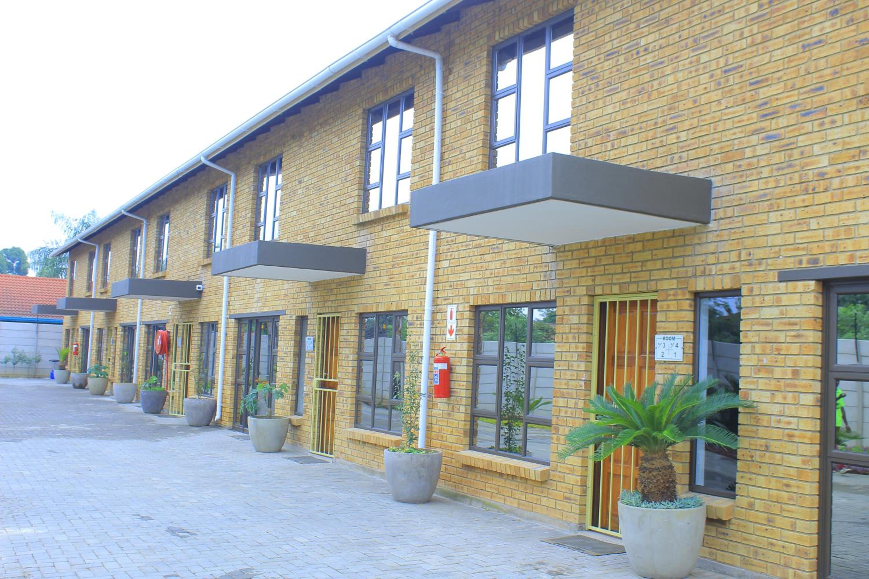 Photo 10