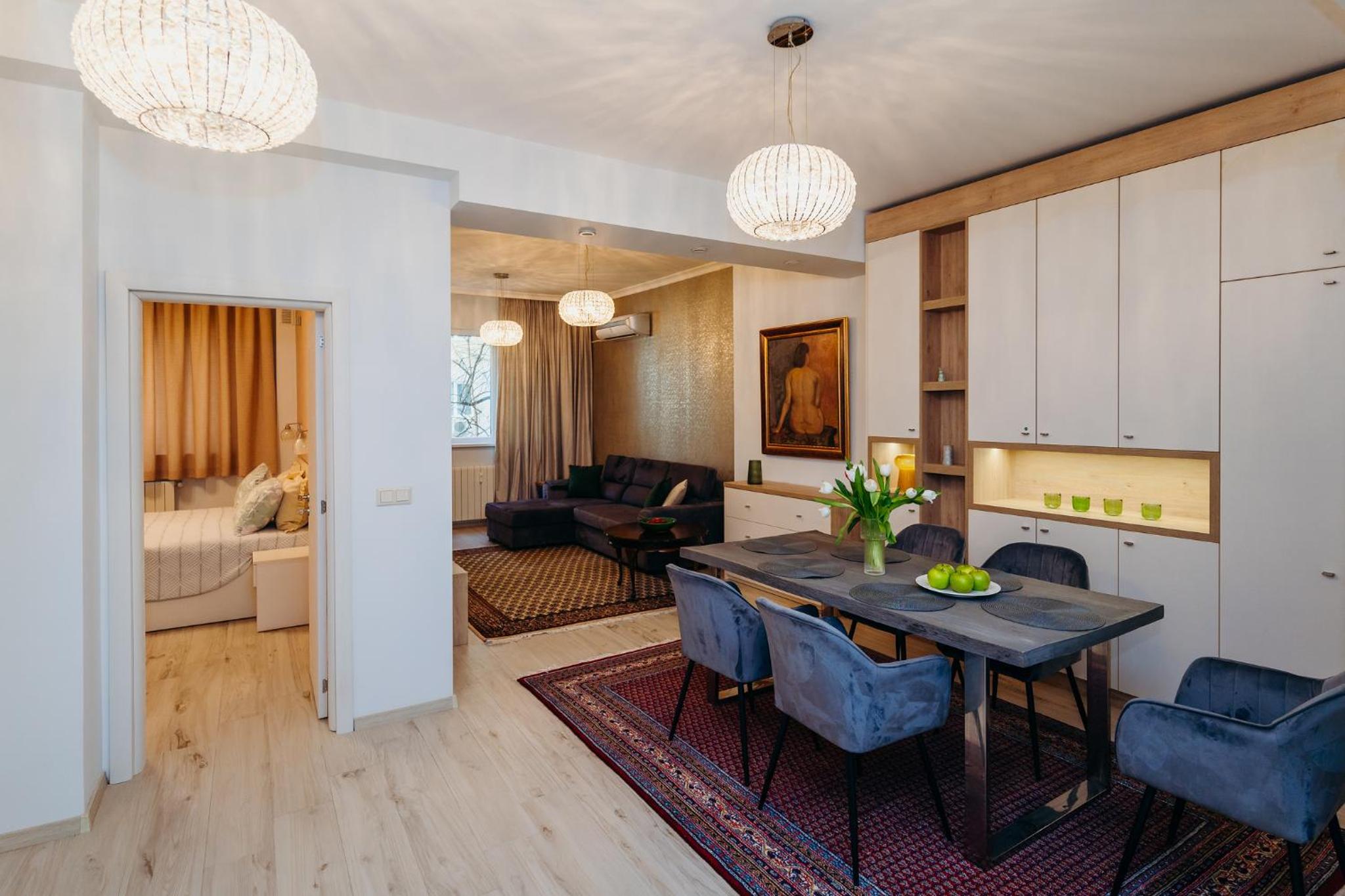 Krum Khan Top Centre Apartment