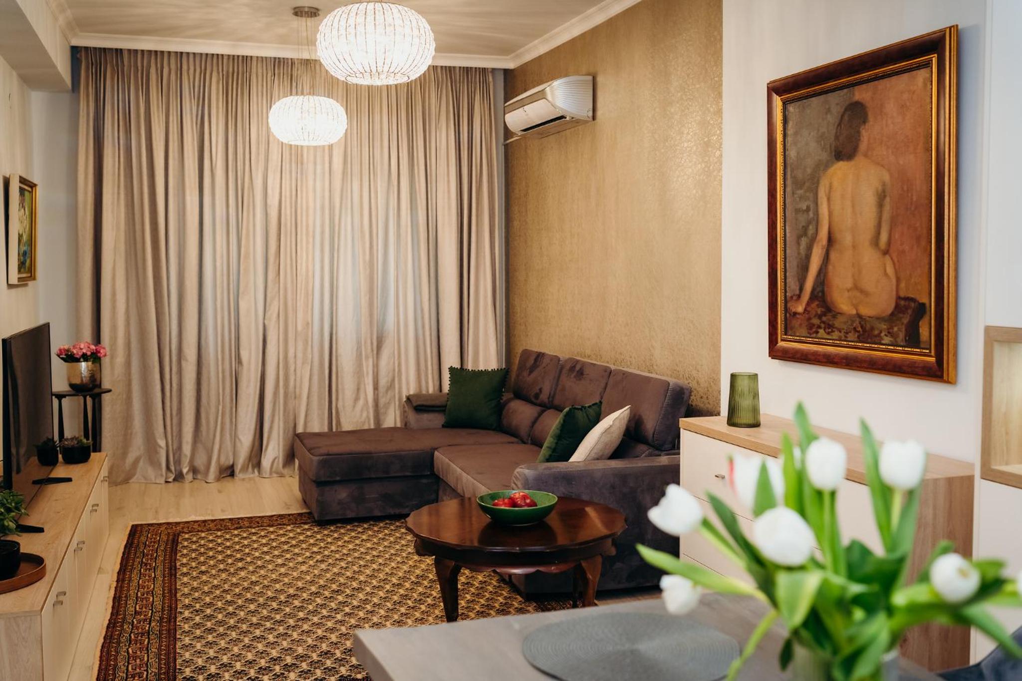Krum Khan Top Centre Apartment