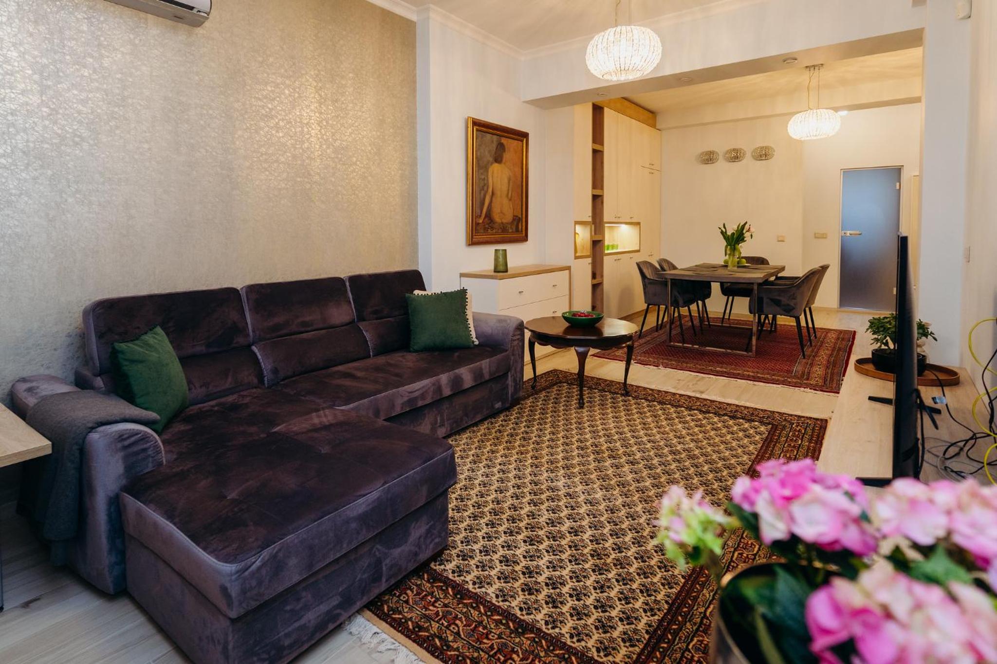 Krum Khan Top Centre Apartment