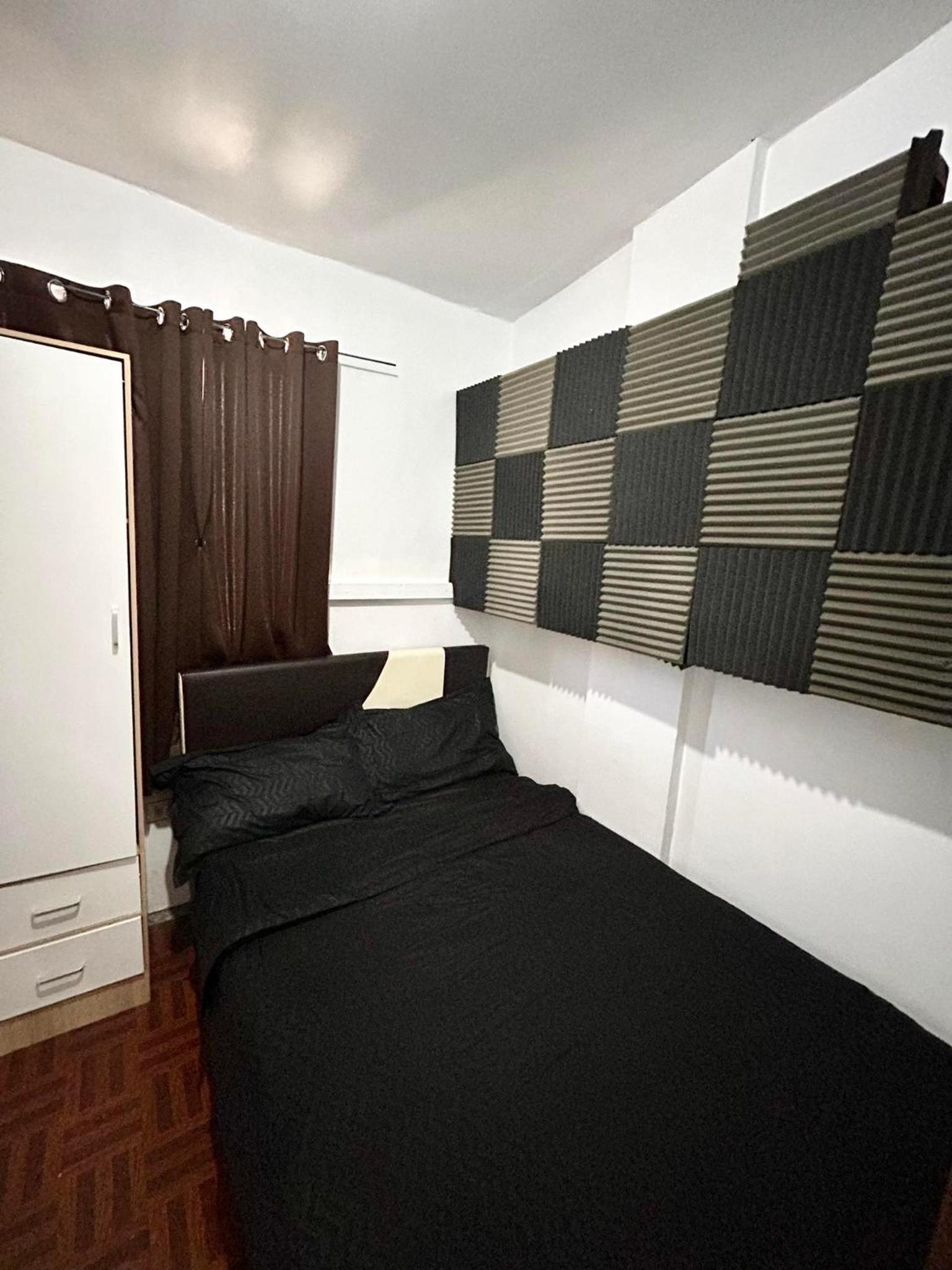 Semi Studio Room at EKG House Rental view 3