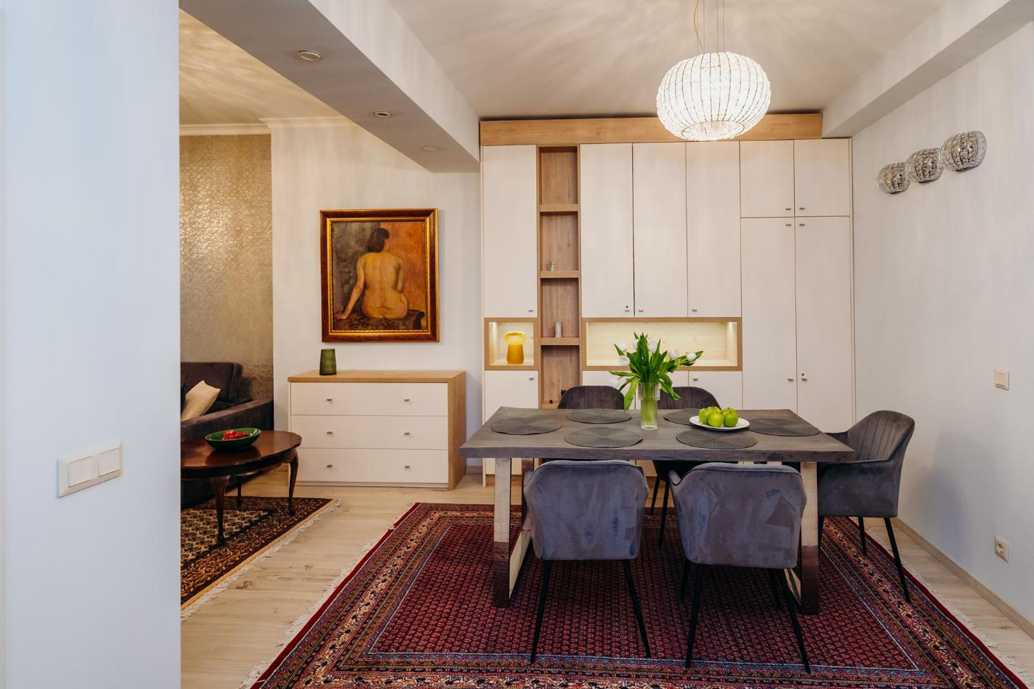 Krum Khan Top Centre Apartment