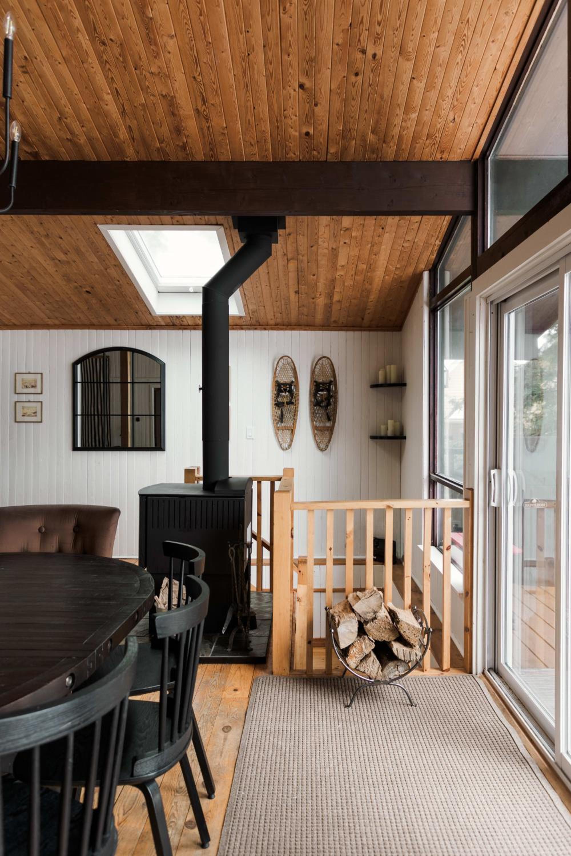 Alpine Lake House - Waterfront on Lake Muskoka