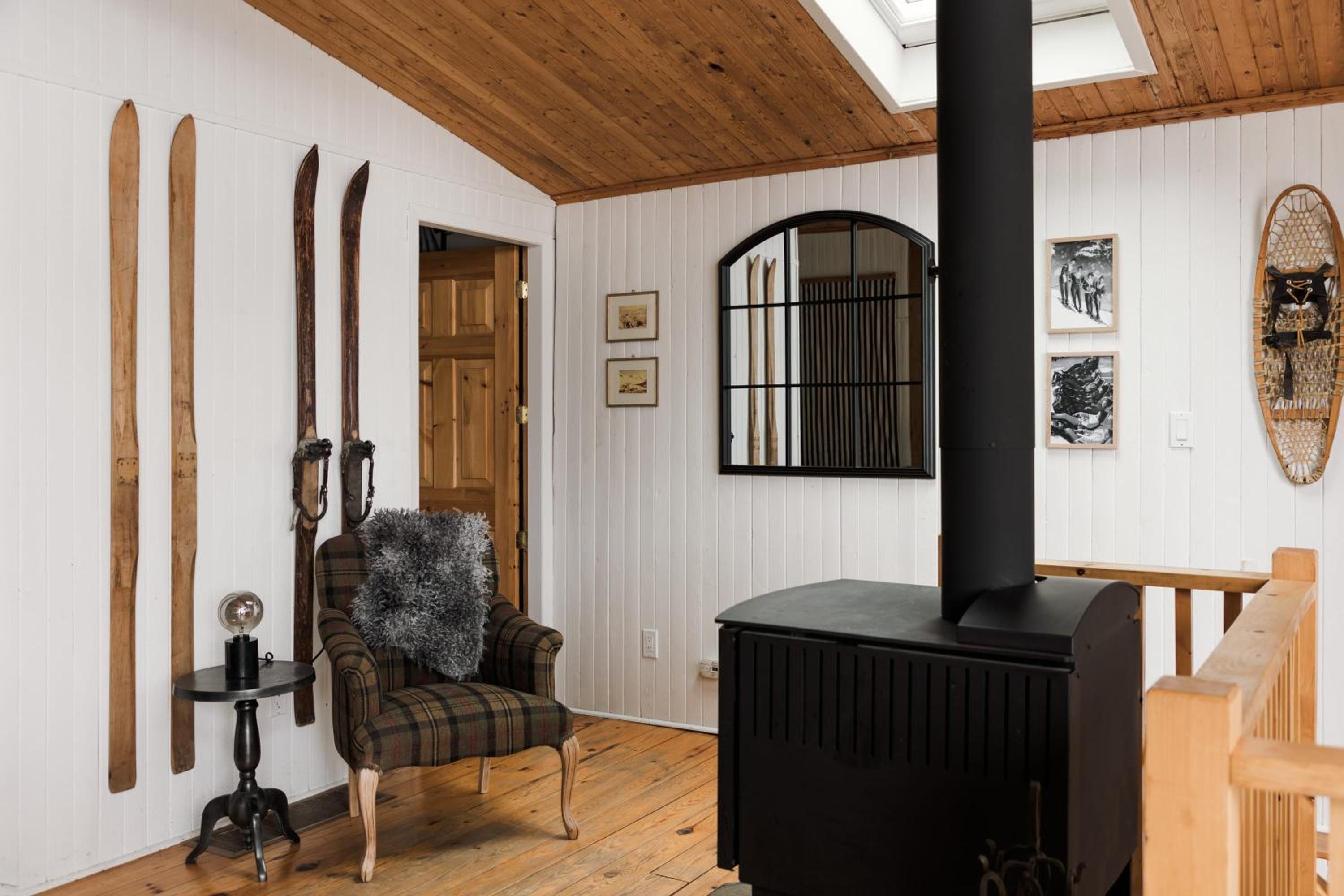 Alpine Lake House - Waterfront on Lake Muskoka
