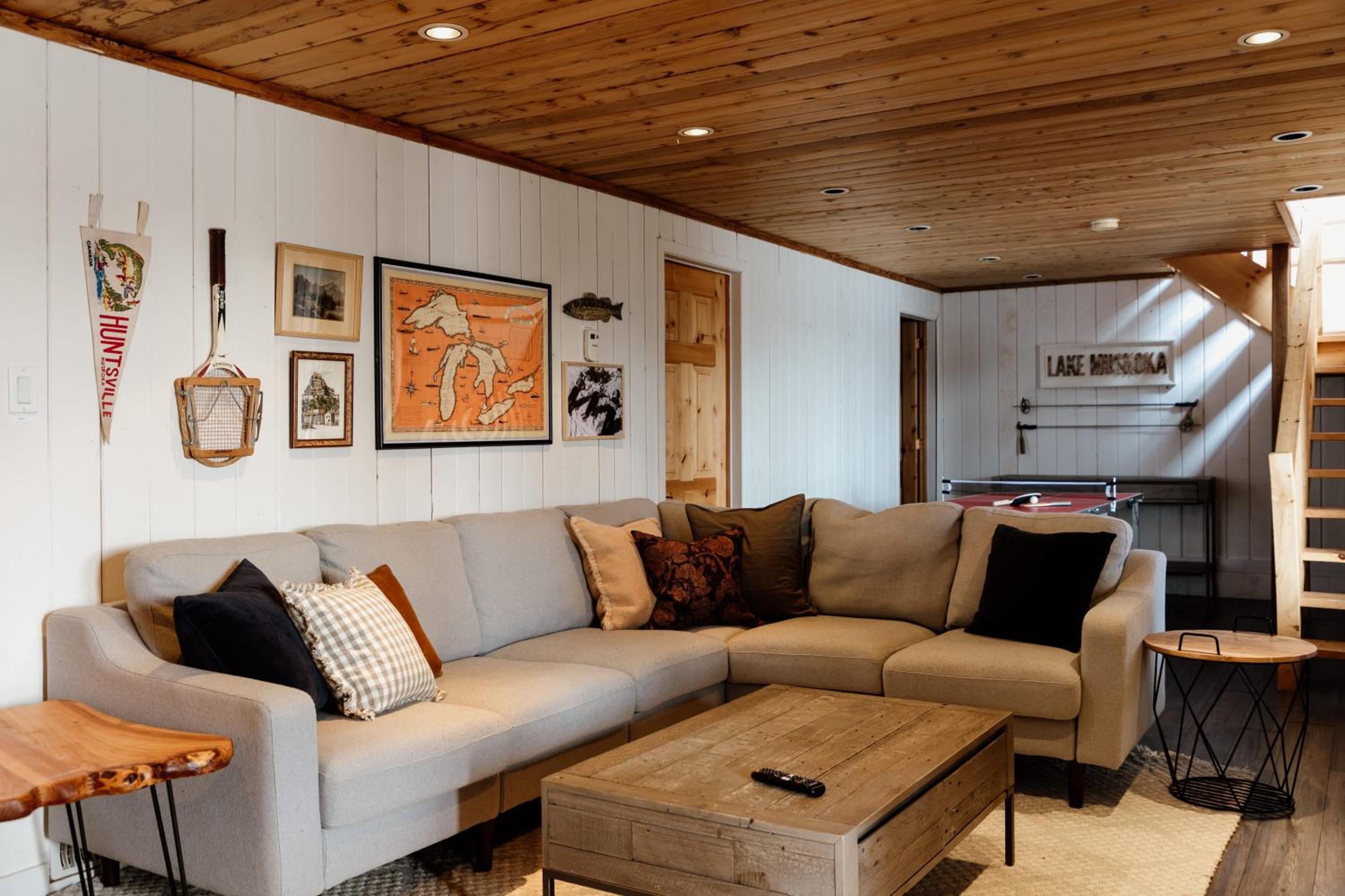 Alpine Lake House - Waterfront on Lake Muskoka